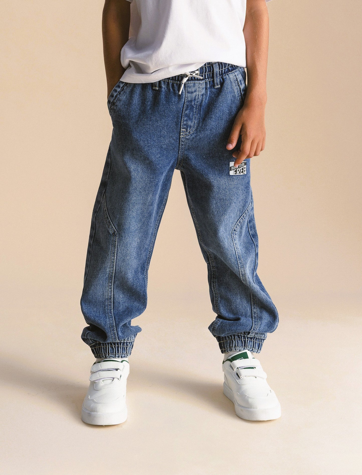 Jogging in denim. - Denim