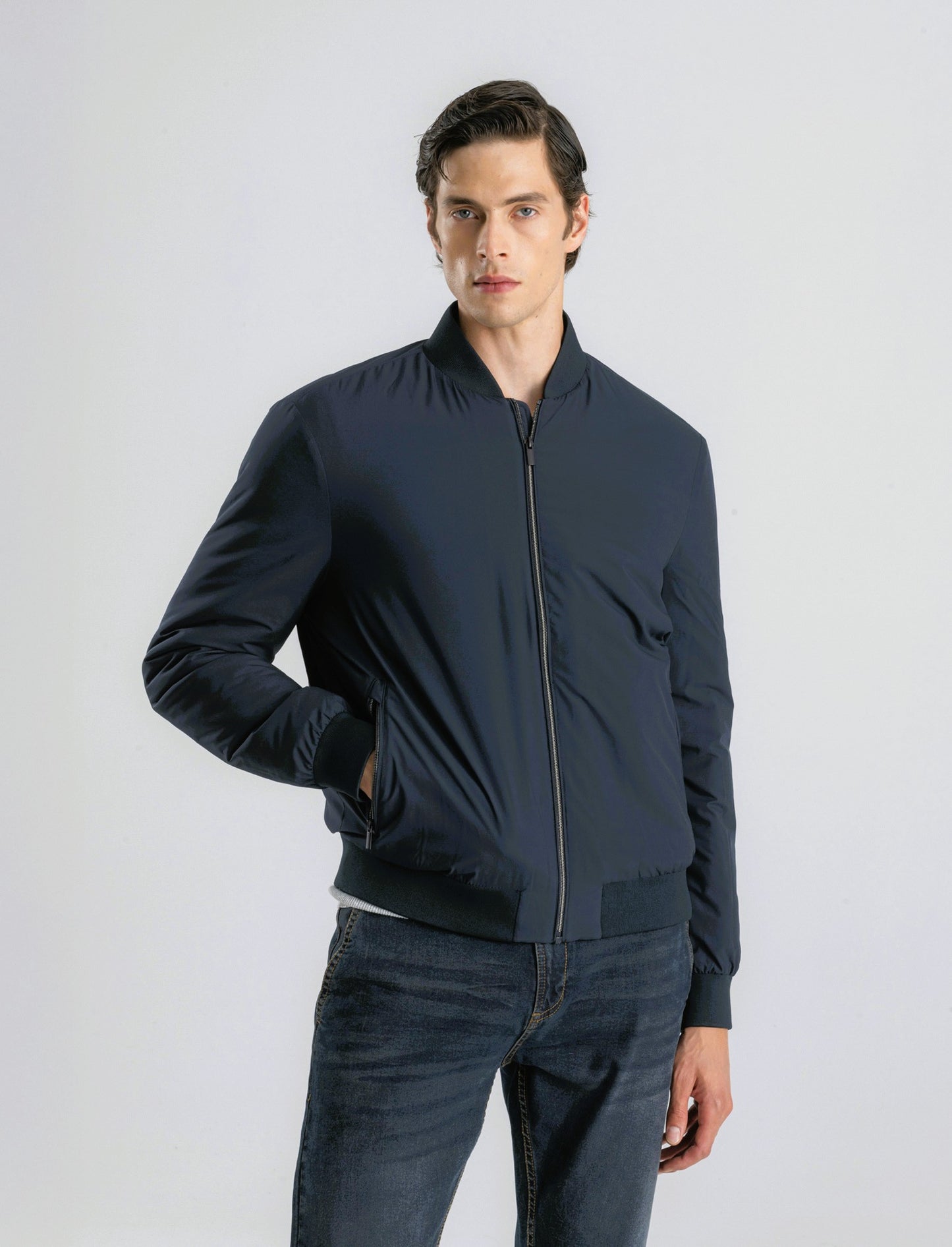 BOMBER BASIC IN TESSUTO TECNICO - Blu