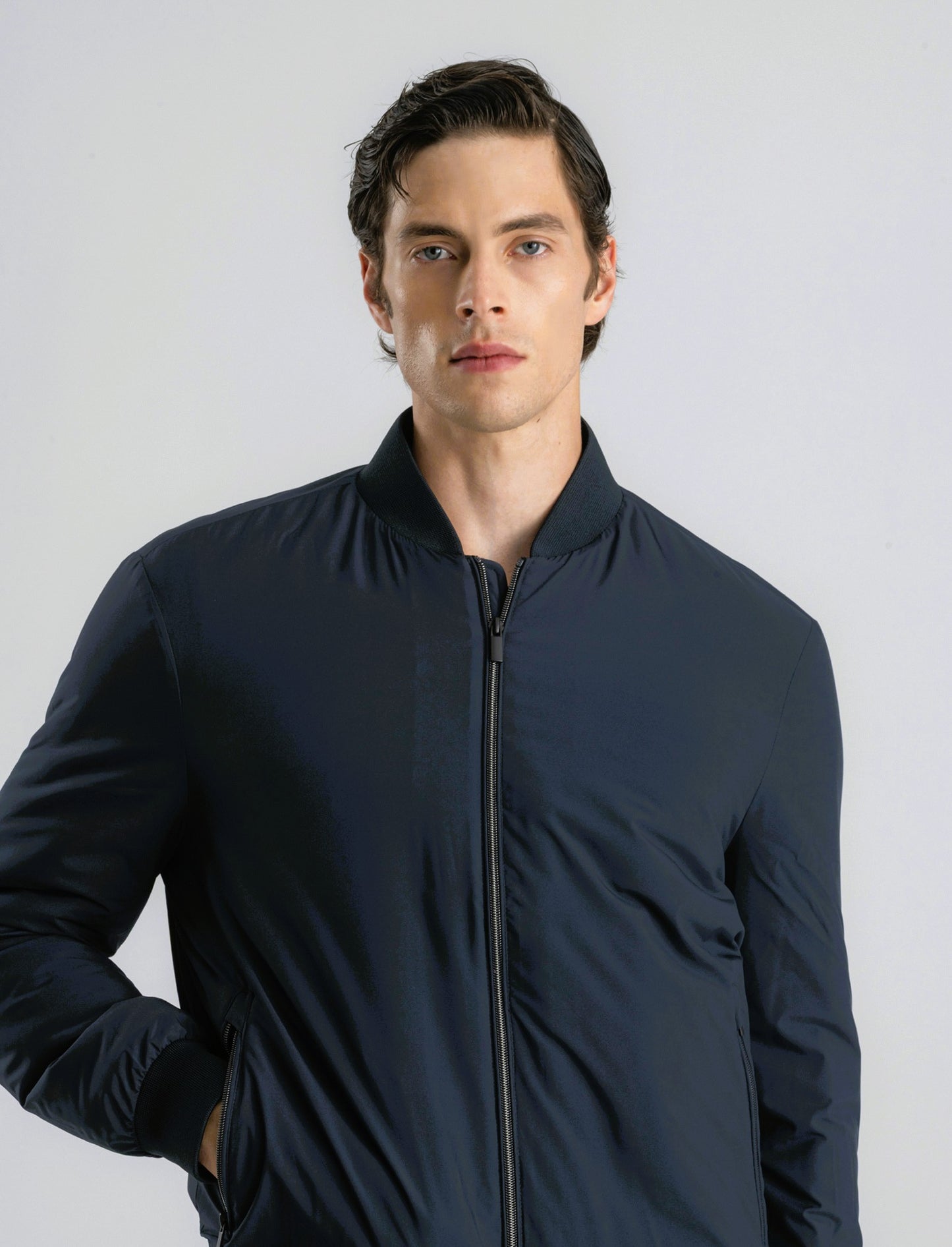 BOMBER BASIC IN TESSUTO TECNICO - Blu