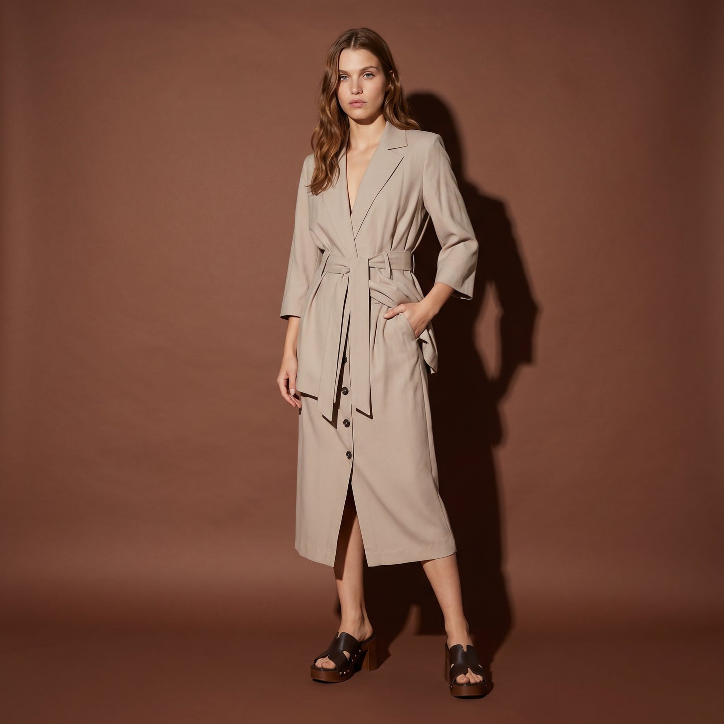 Gonna midi con bottoni e cintura vita - Beige