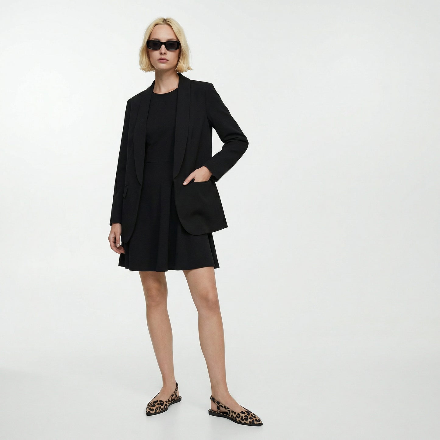 Short flared sleeveless dress - Black