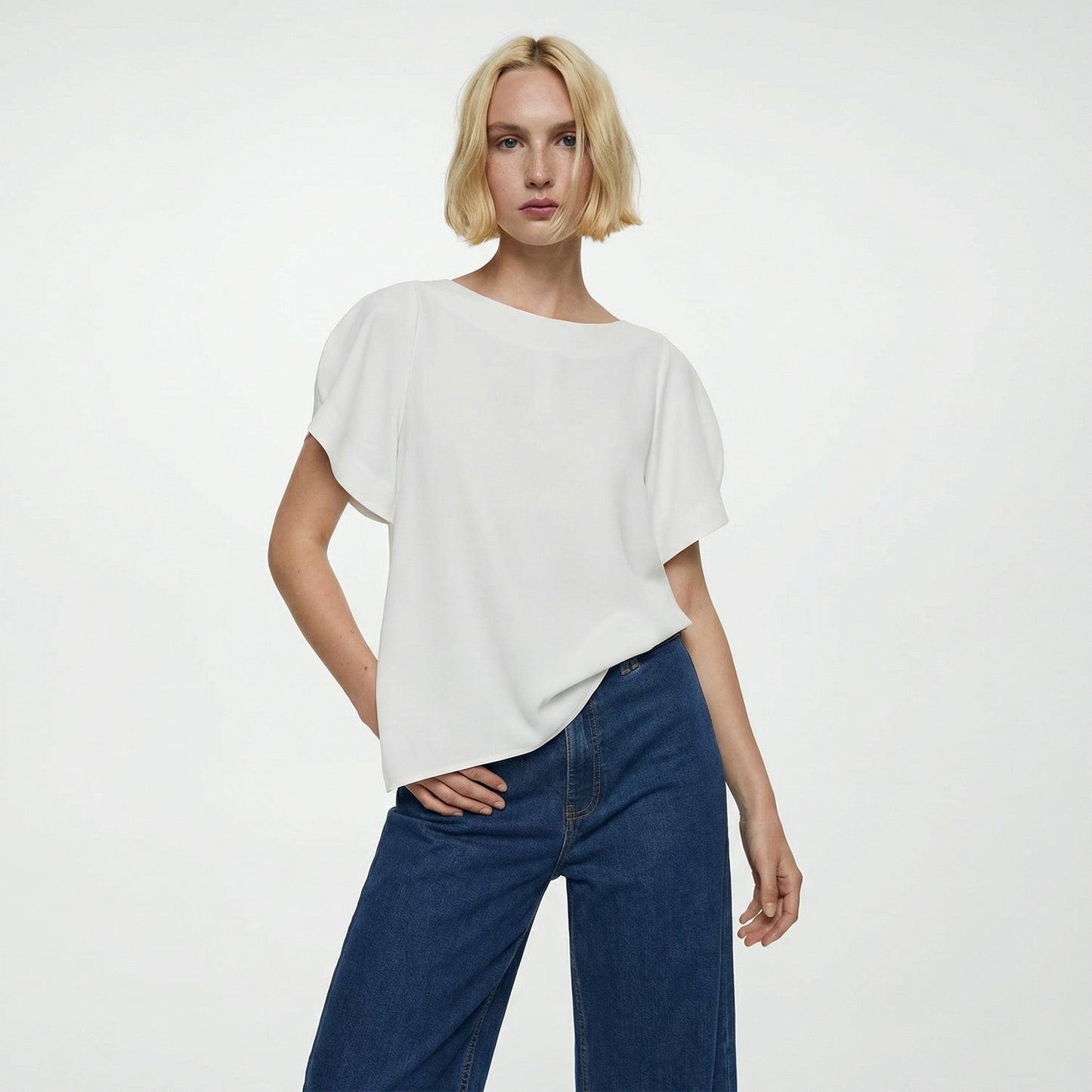 Asymmetrical fluid blouse - White
