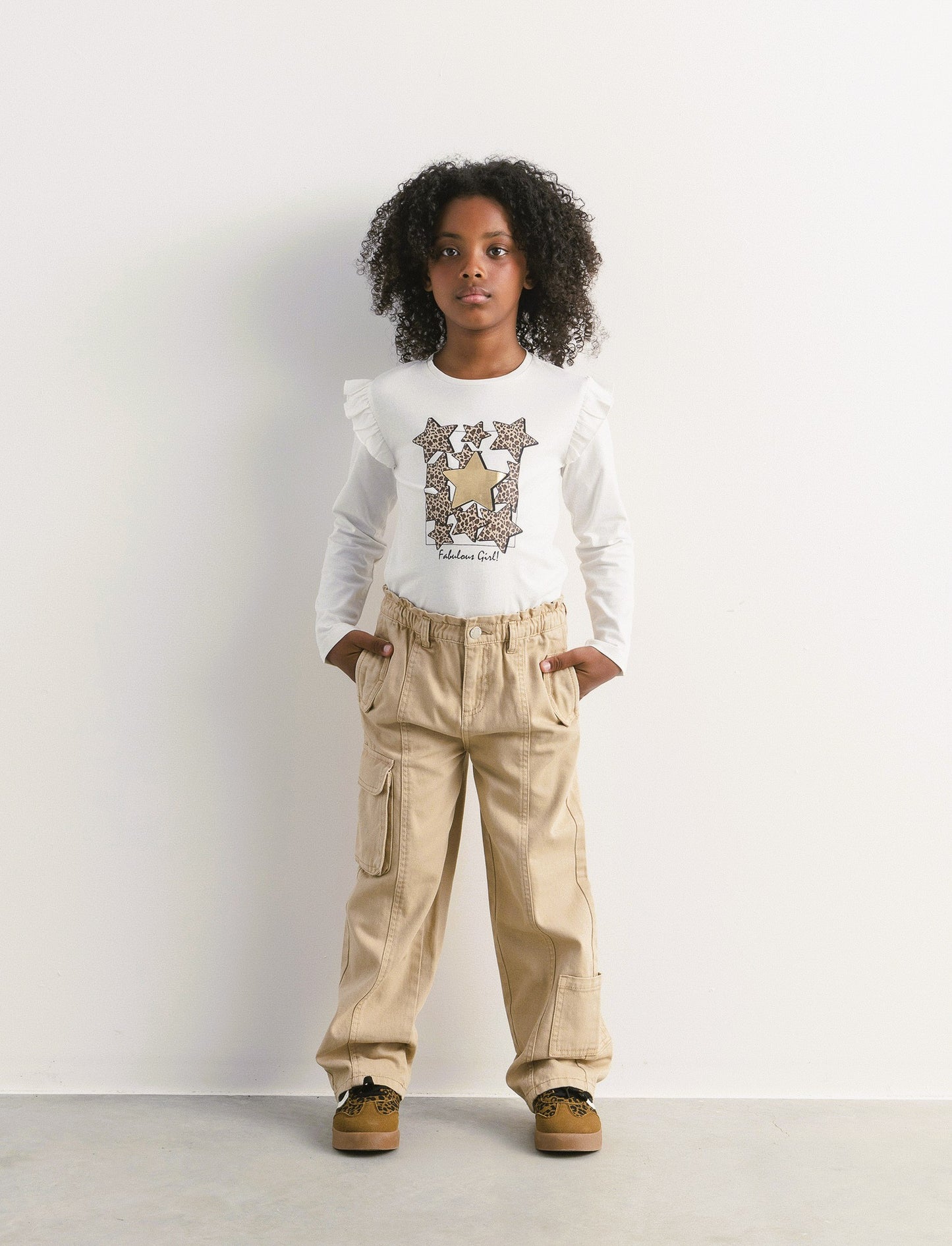 Pantaloni gamba ampia con tasche. - Beige