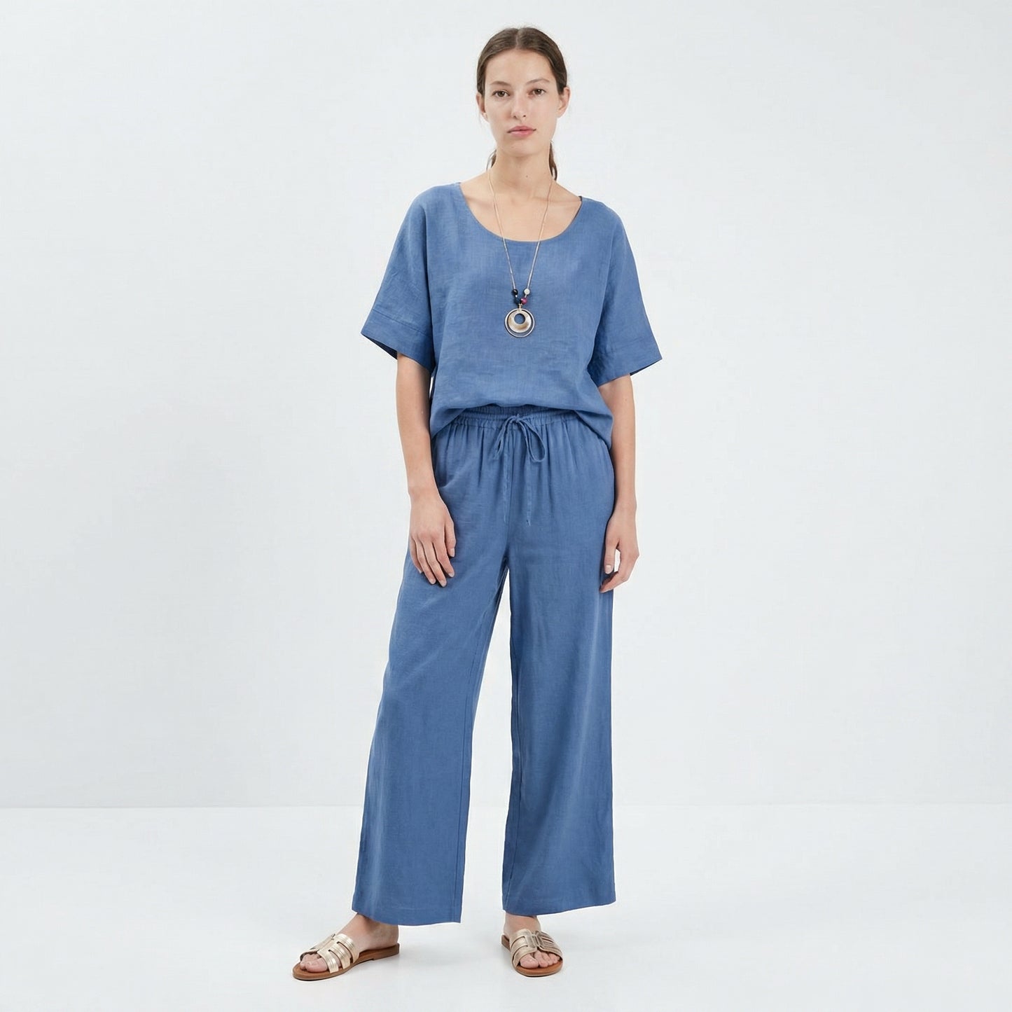Round neck blouse with three-quarter sleeves - Blue