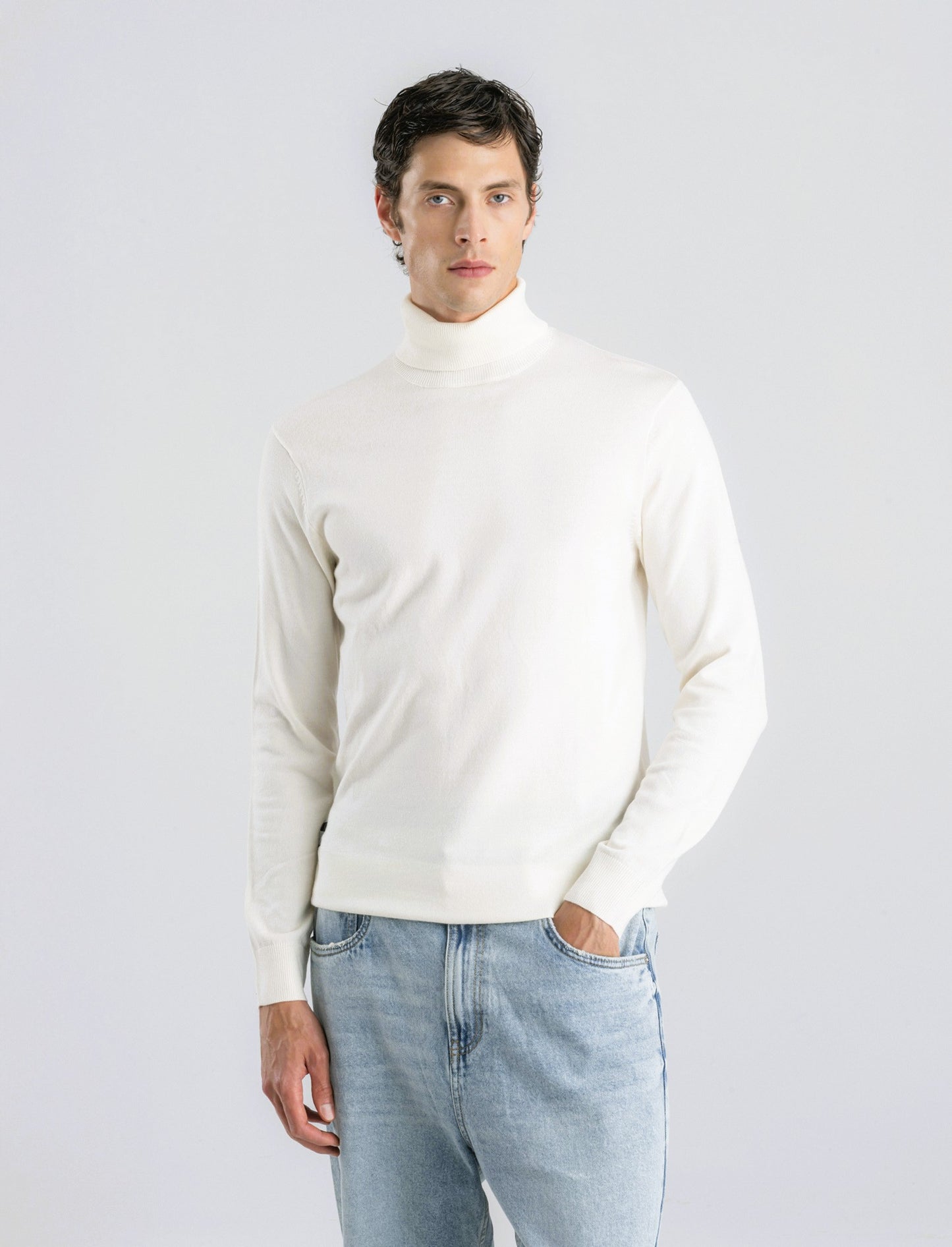 MAGLIA COLLO ALTO SLIM FIT - Bianco