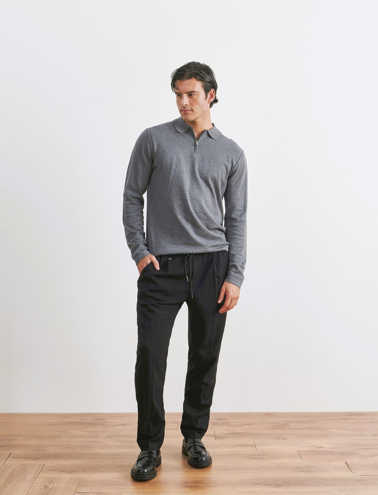 PANTALONI CHINO JOGGER - Nero