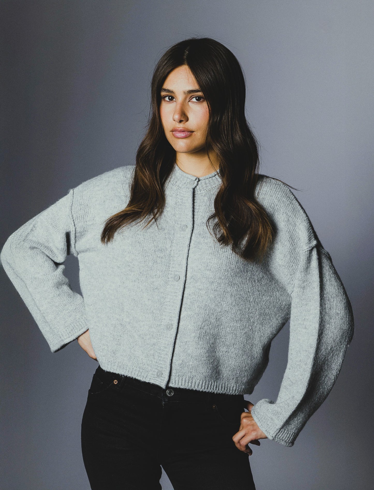 CARDIGAN CON BOTTONI EFFETTO TARTARUGATO - Grigio chiaro mel.