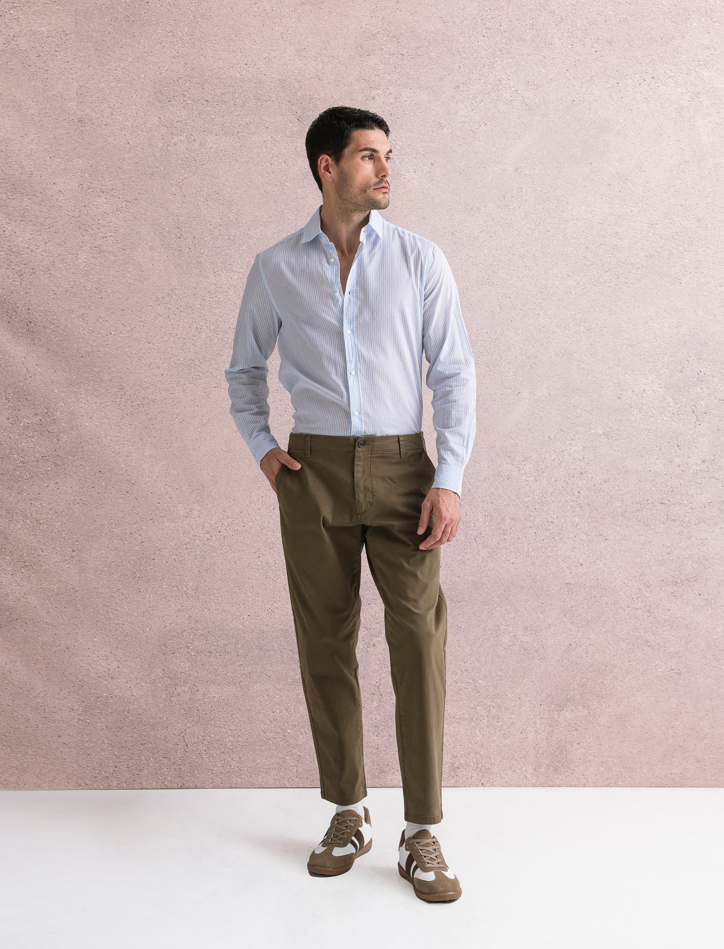 PANTALONI CHINO REGULAR FIT - Grigio fango