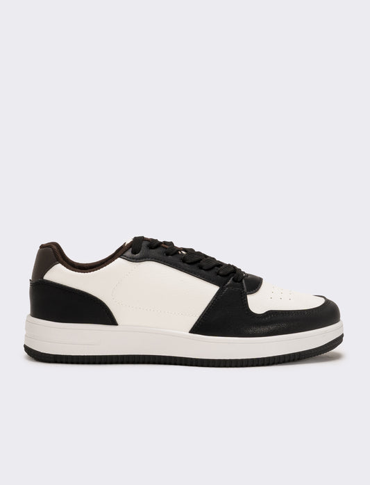 Sneakers con inserti a contrasto da uomo - Nero