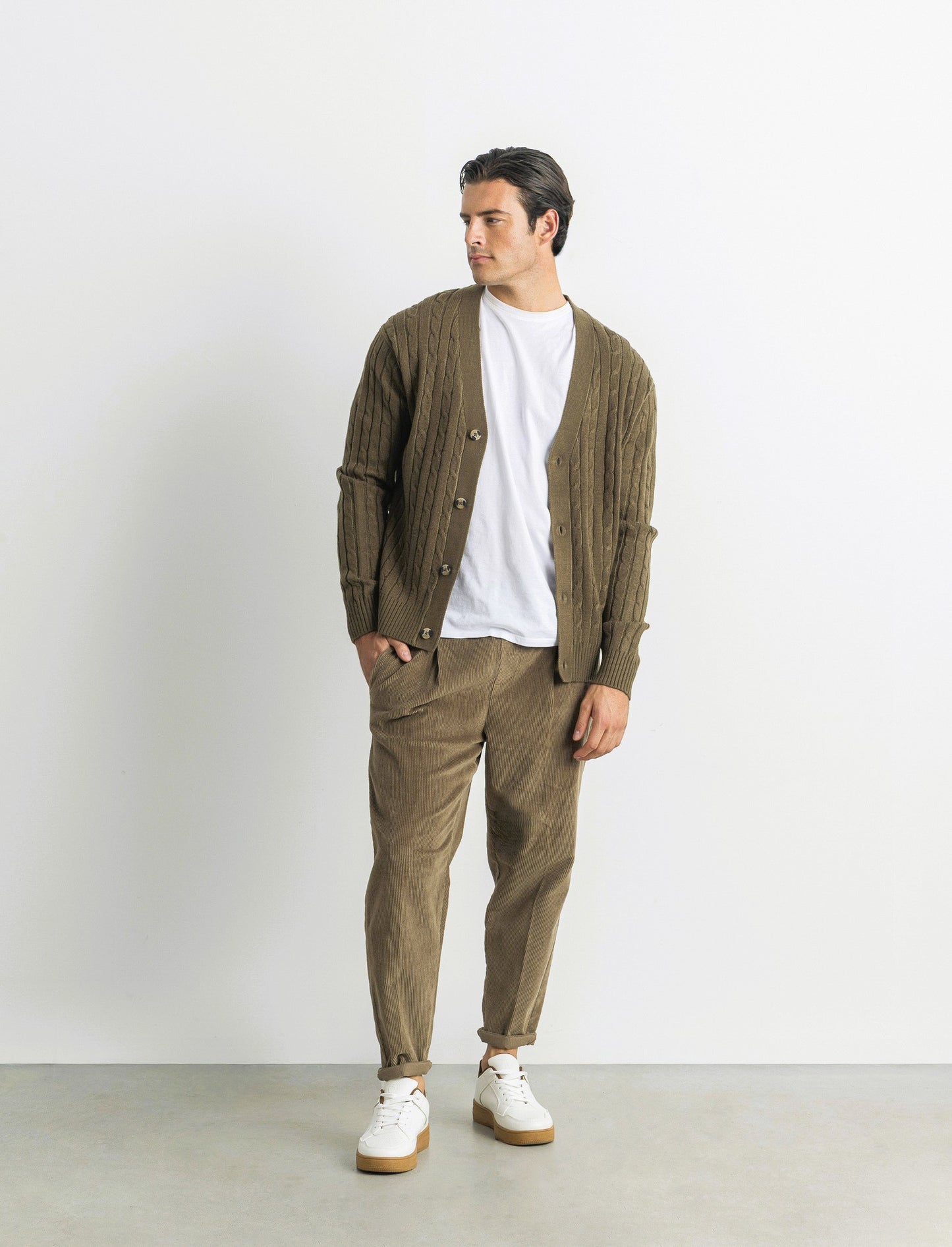 PANTALONI CHINO JOGGER IN VELLUTO - Verde oliva