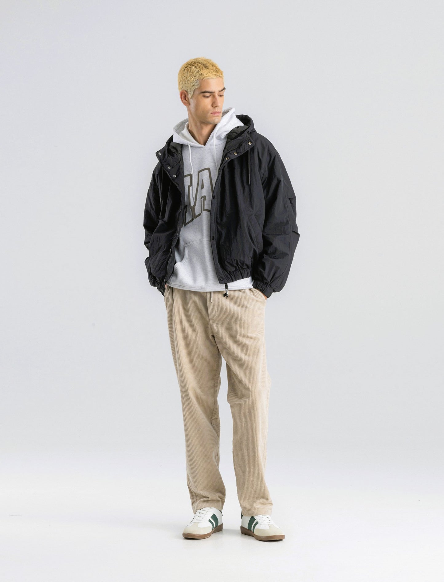 GIUBBOTTO TECNICO CON CAPPUCCIO BOXY FIT - Nero