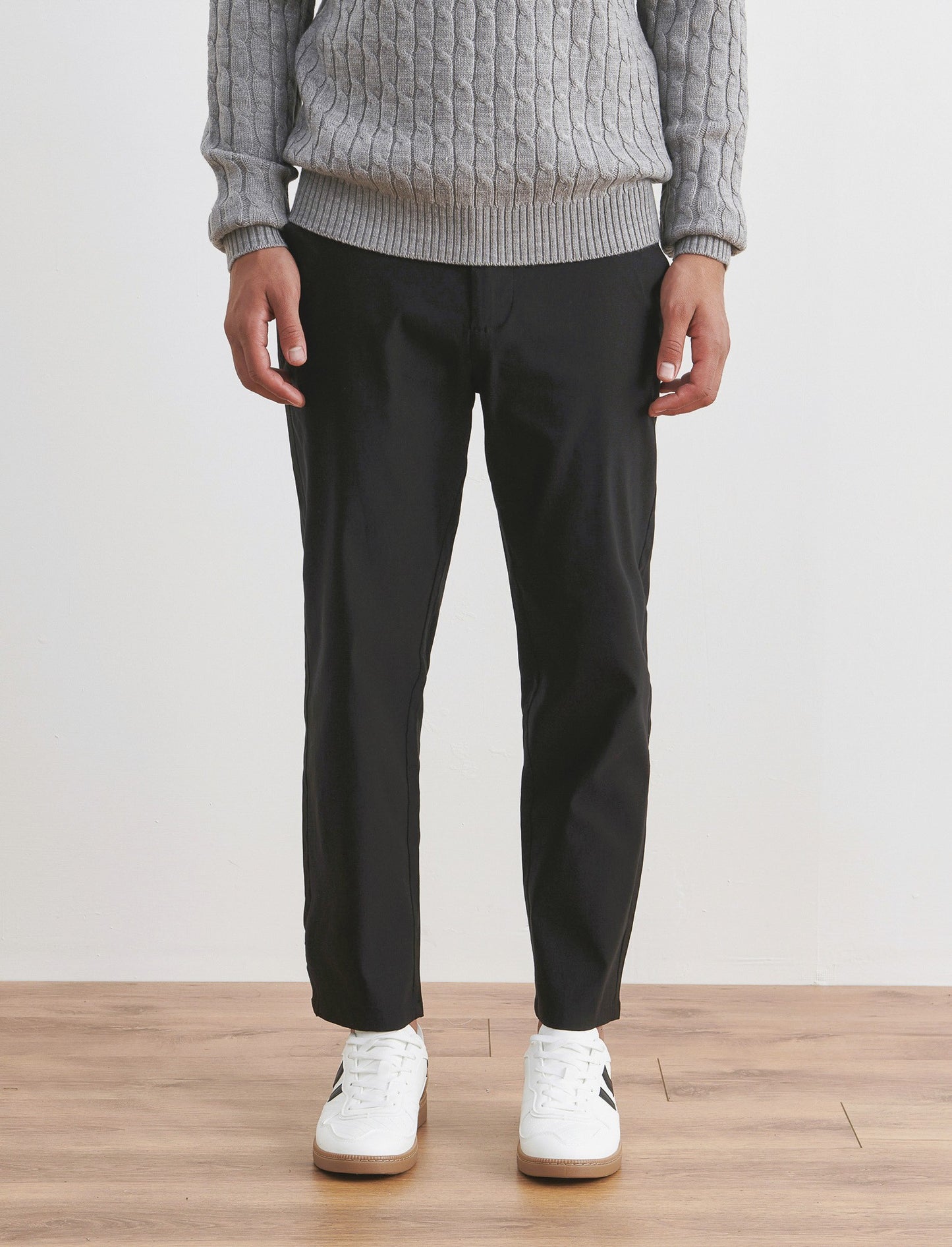 PANTALONI CHINO JOGGER IN TESSUTO TECNICO STRETCH - Nero