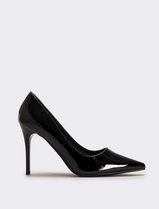 Décolletè da donna in vernice - Nero