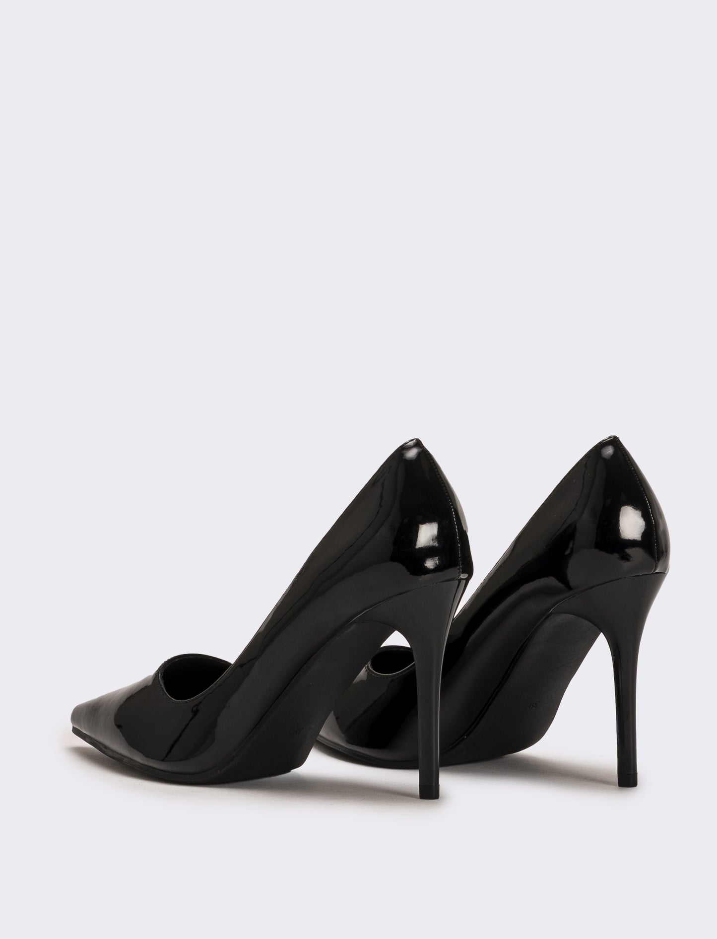 Décolletè da donna in vernice - Nero