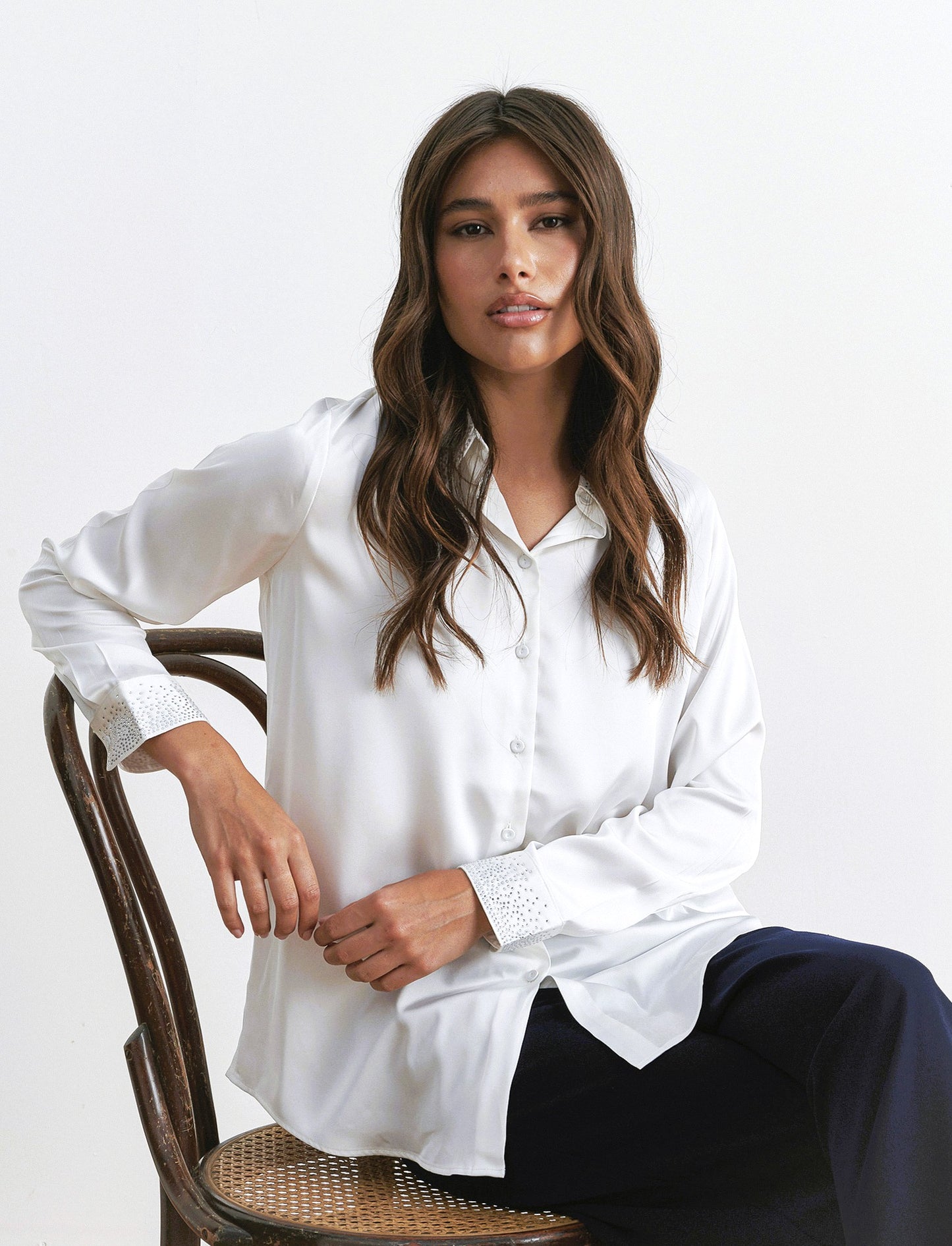 CAMICIA IN SATIN CON STRASS - Bianco latte