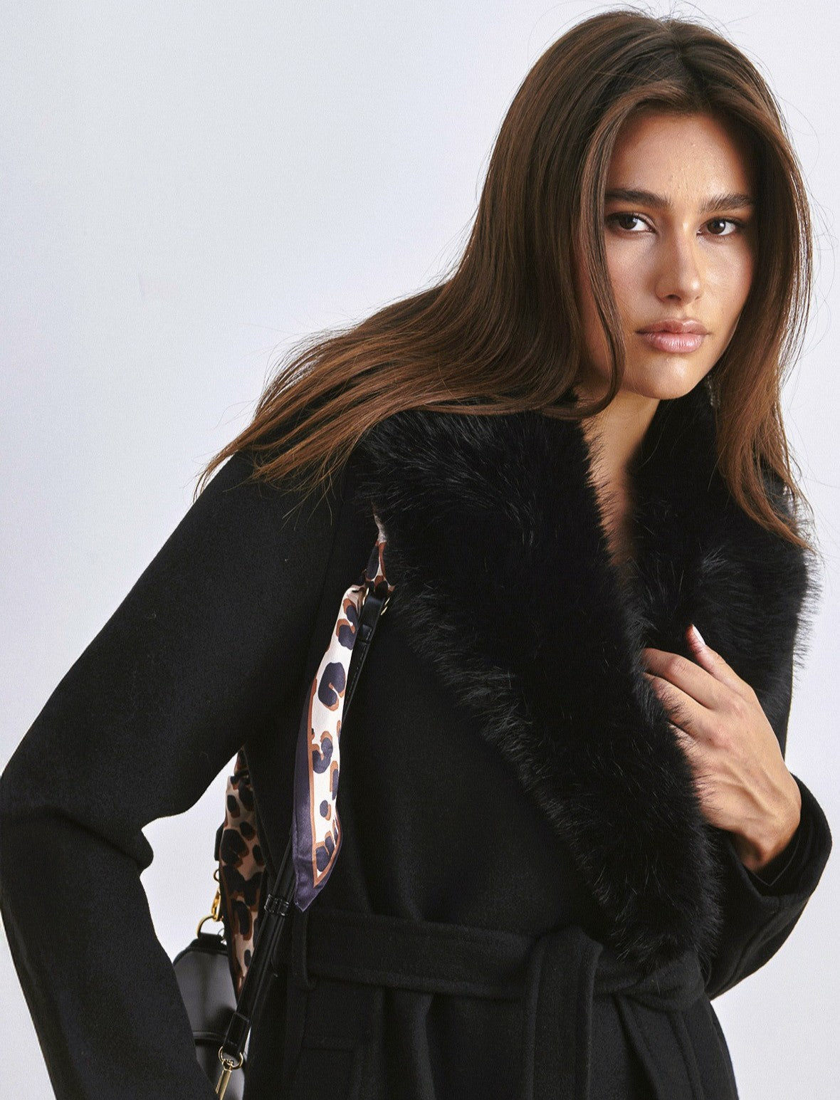 CAPPOTTO LUNGO CON COLLO IN FINTA PELLICCIA - Nero