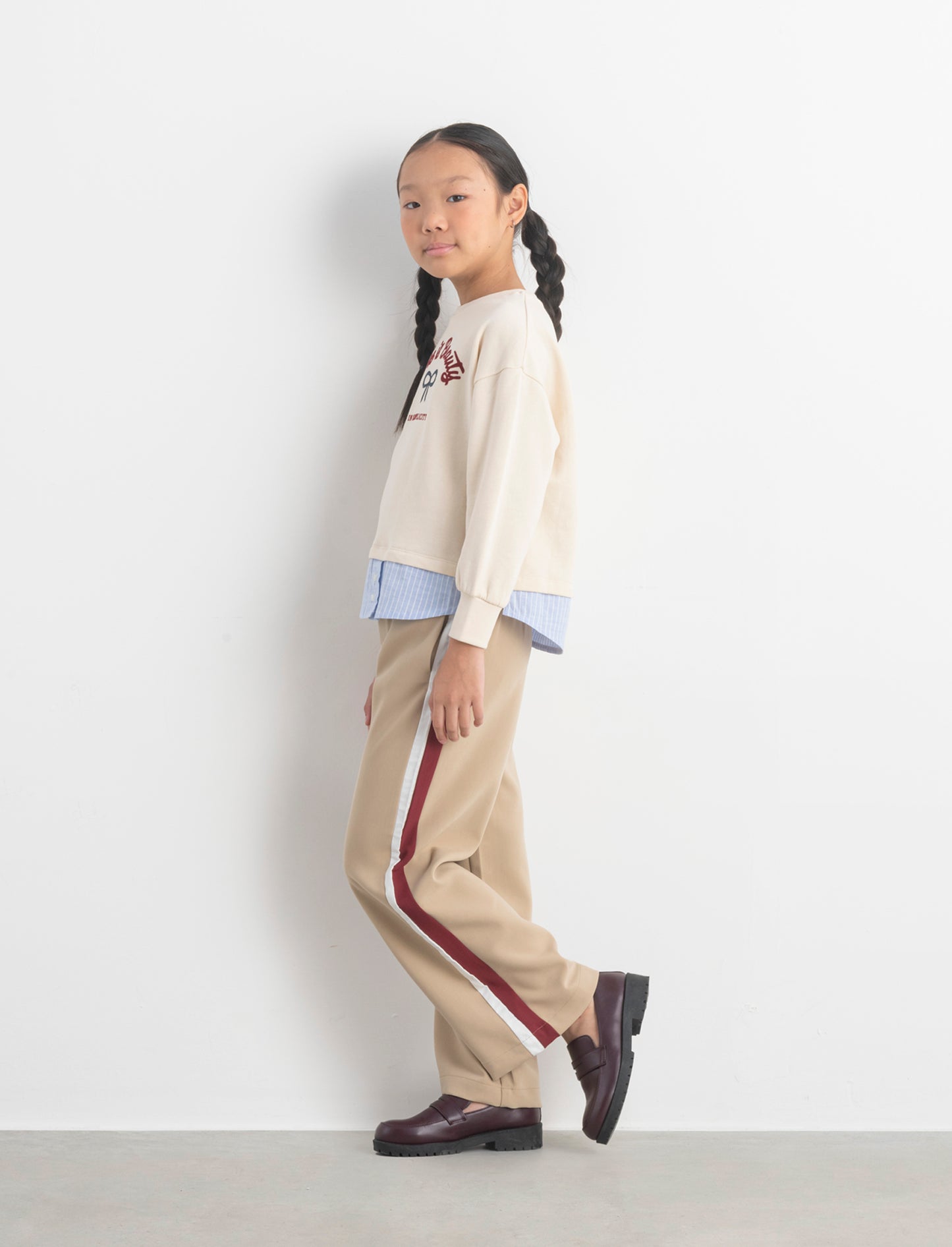 Pantaloni da bambina con bandine laterali a contrasto. - Beige