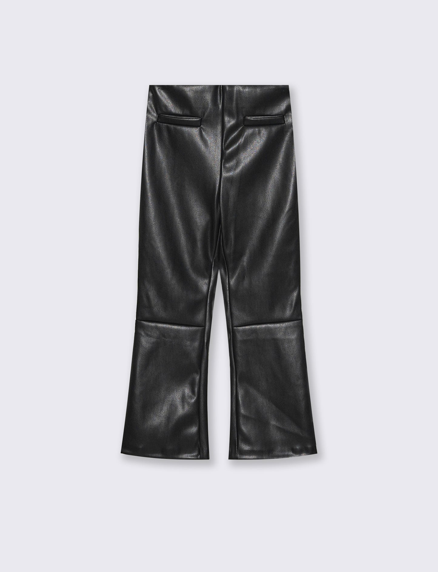 Leggings modello flare in finta pelle. - Nero