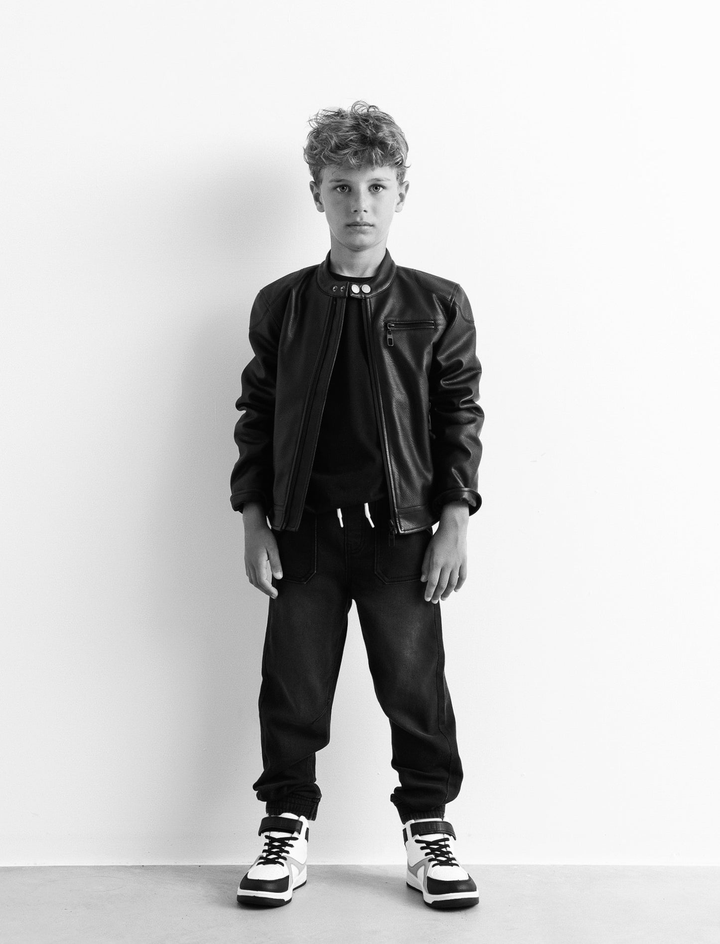 T shirt stampa skate. - Nero