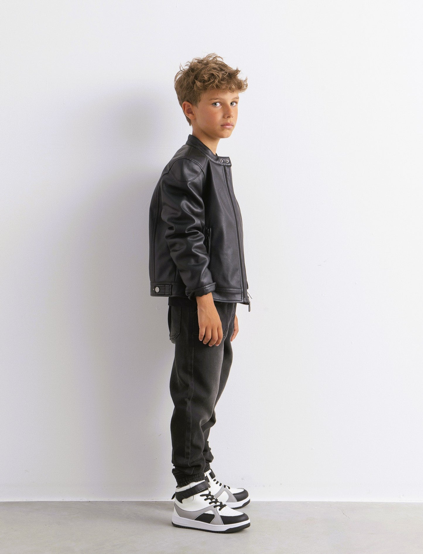 T shirt stampa skate. - Nero