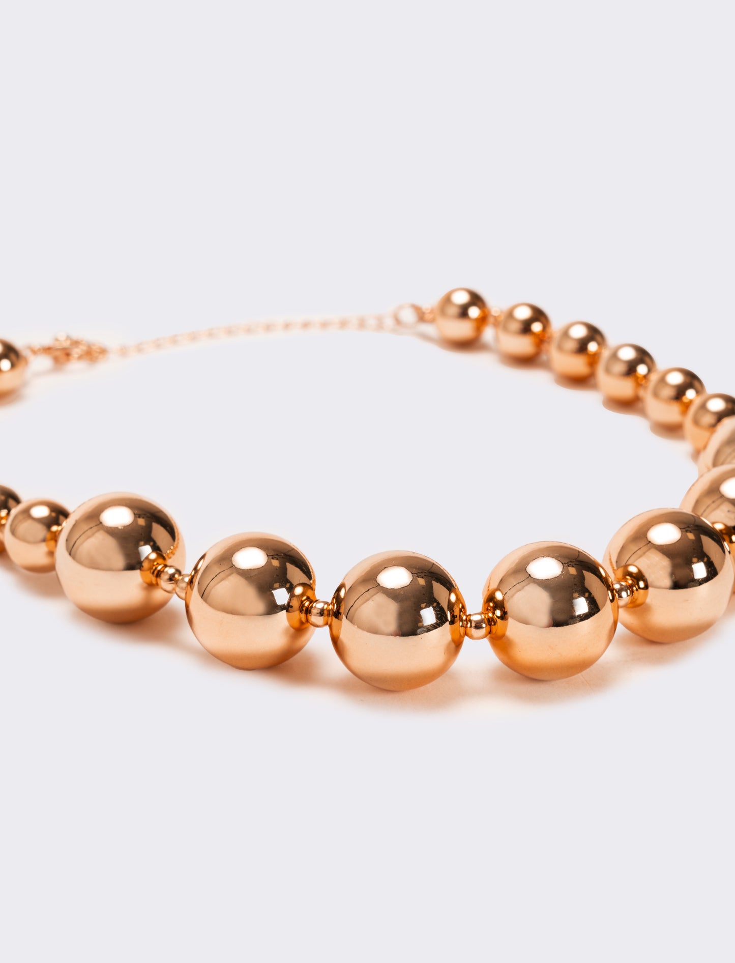 Collana con perle metal di varie dimensioni - Oro rosa