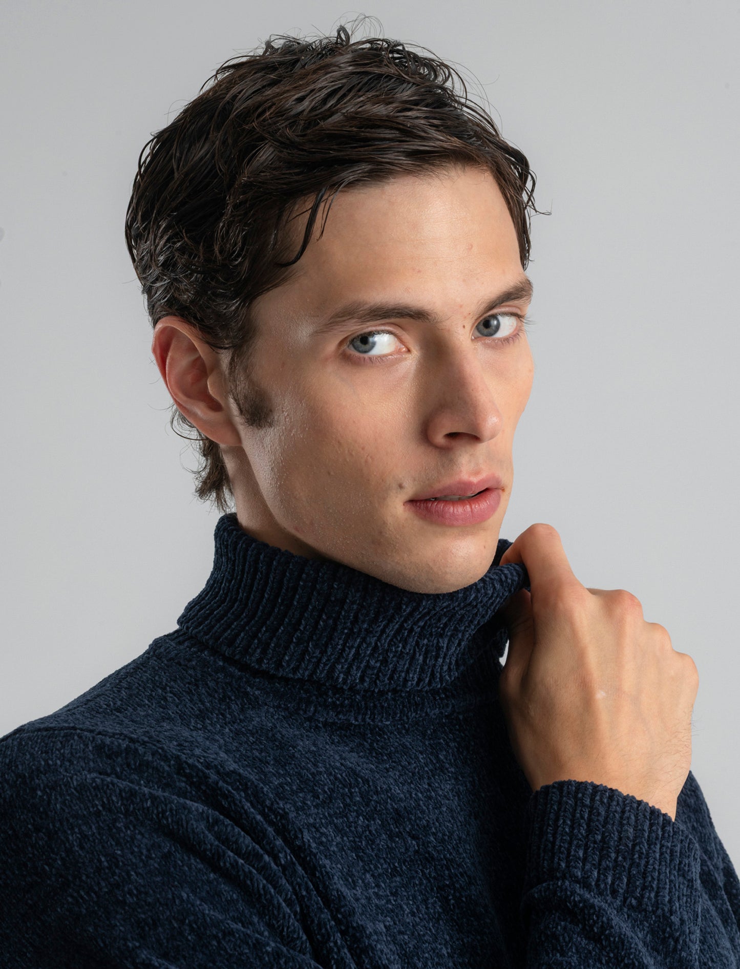 MAGLIA COLLO ALTO IN CINIGLIA - Blu