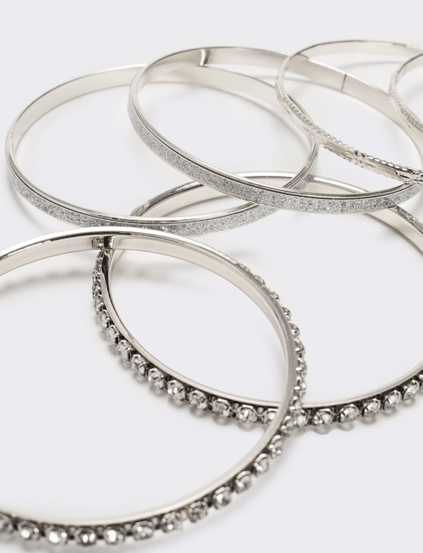 Sei bracciali rigidi con strass - Argento