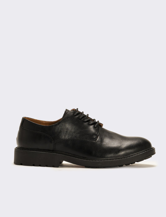 Scarpa stringata con fondo roccia - Nero