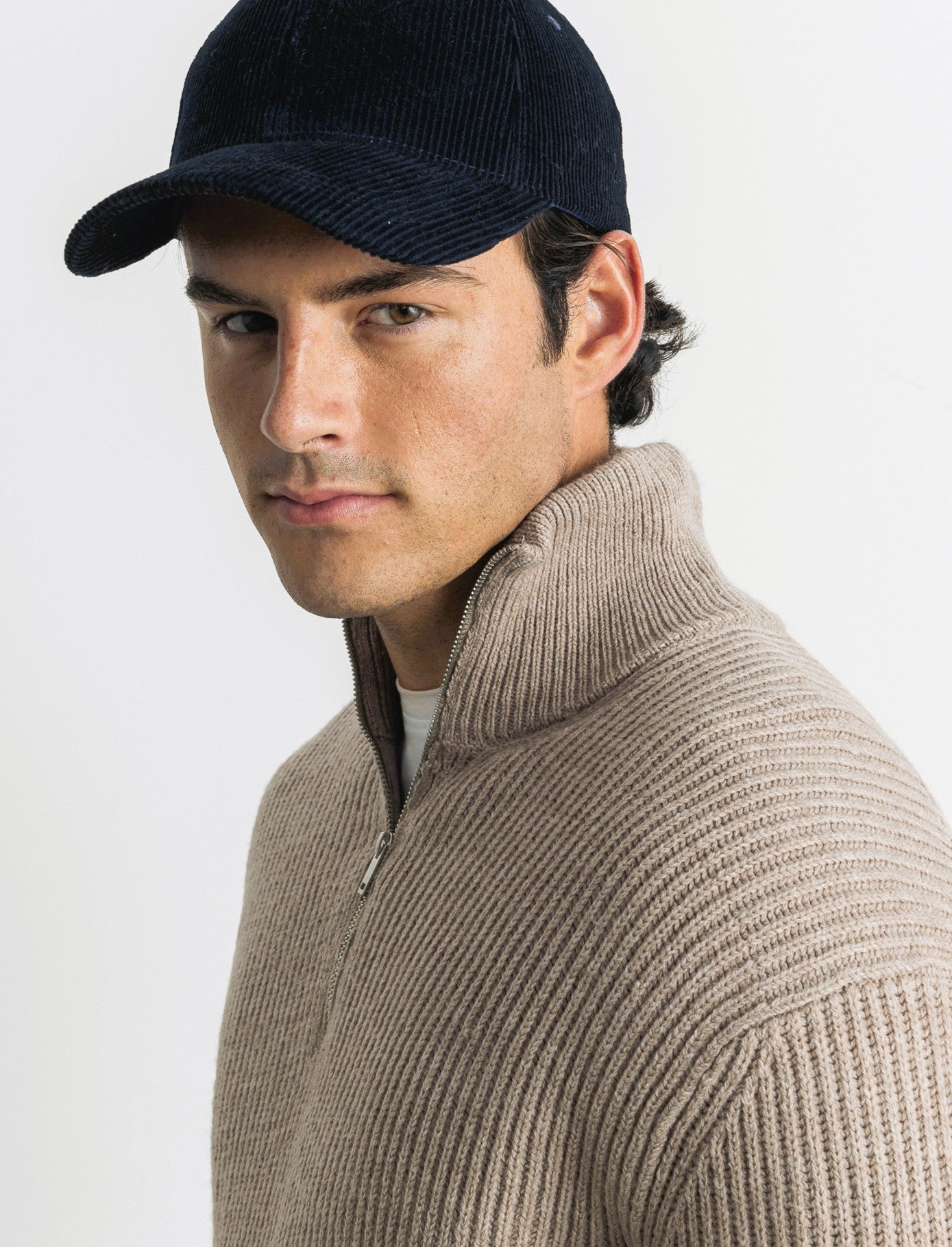 MAGLIA COLLO ALTO E CERNIERA - Beige