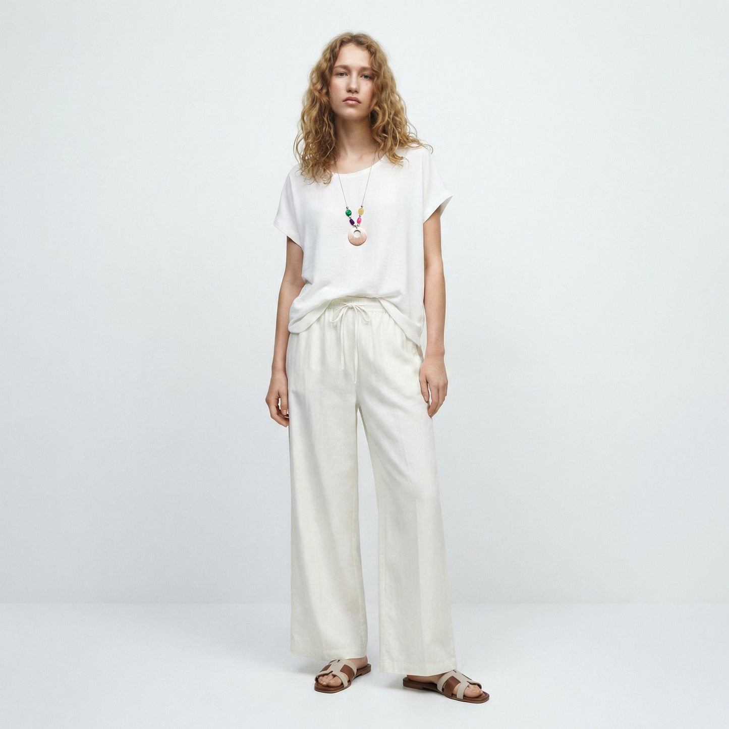 Blusa T con manica e scollo rotondo - Bianco