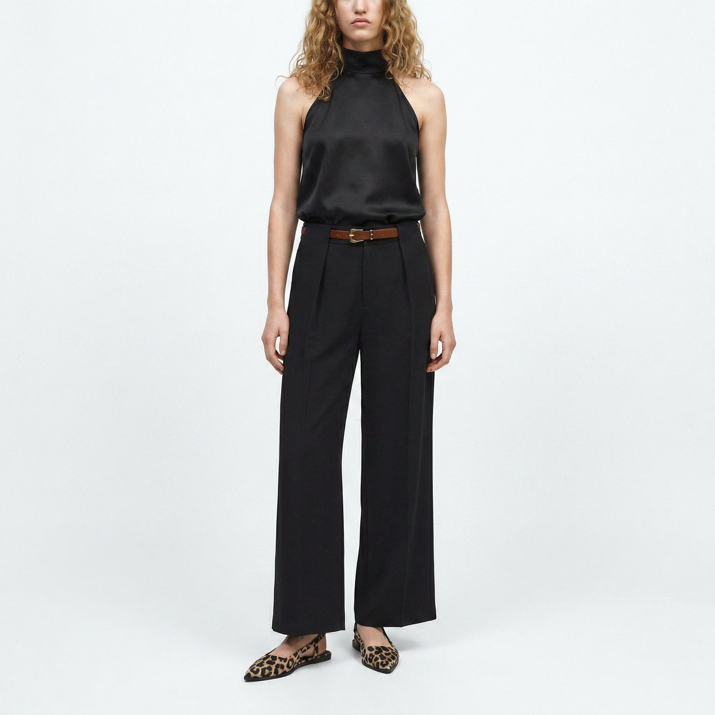 Top scollo all'americana morbido - Nero
