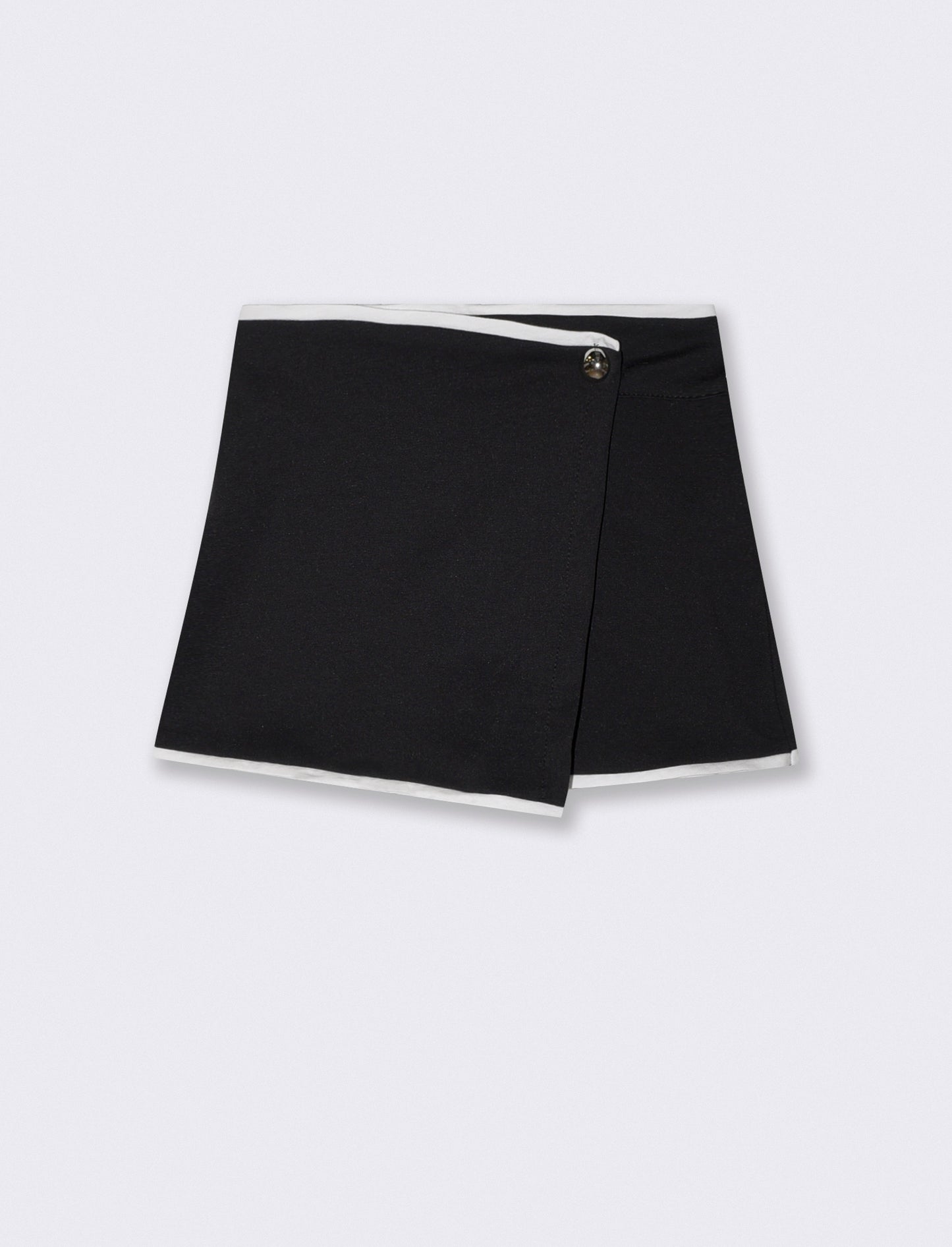 Short faux skirt with panel and button - Black