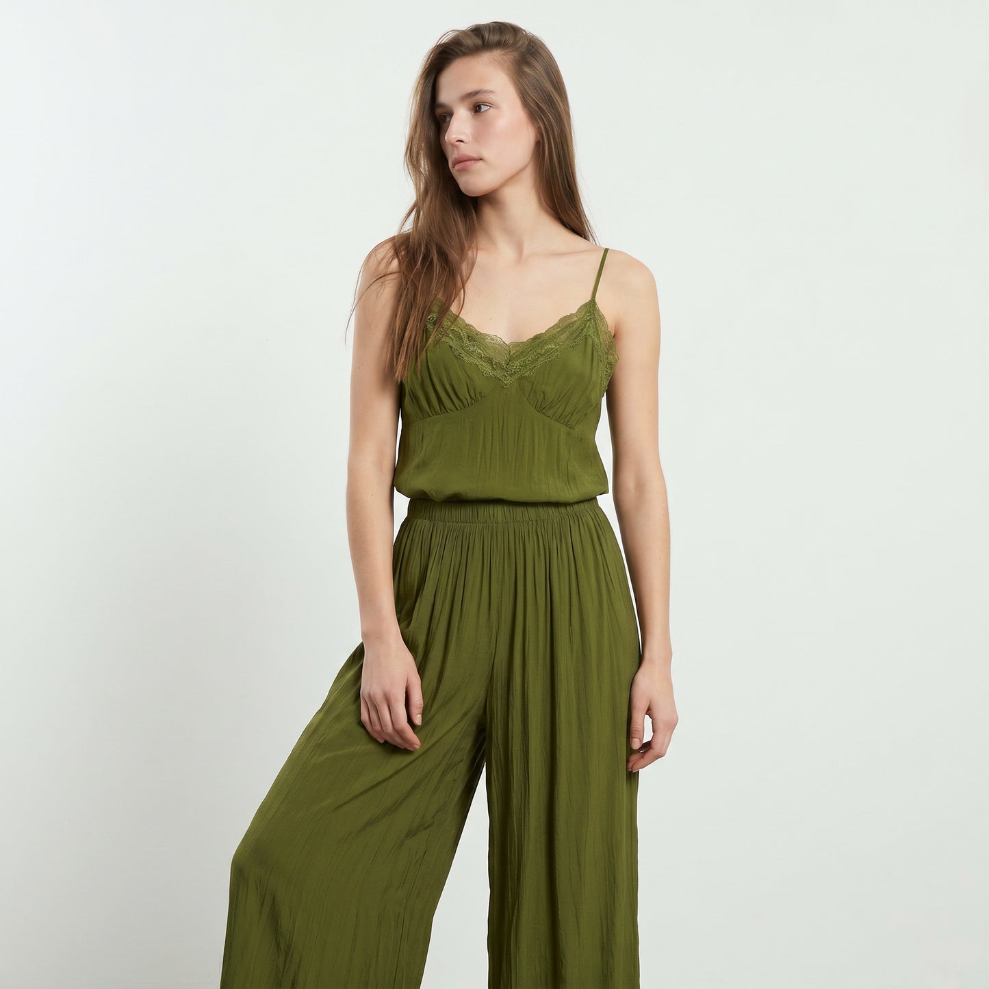 Top con Bretelle Sottili e Pizzo - Verde