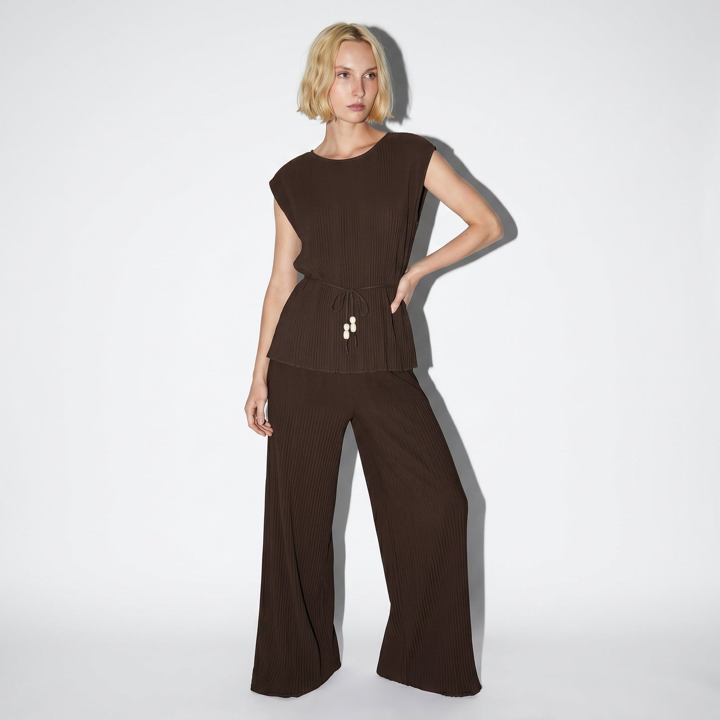 Pleated Soft Ribbed Pants - Brown