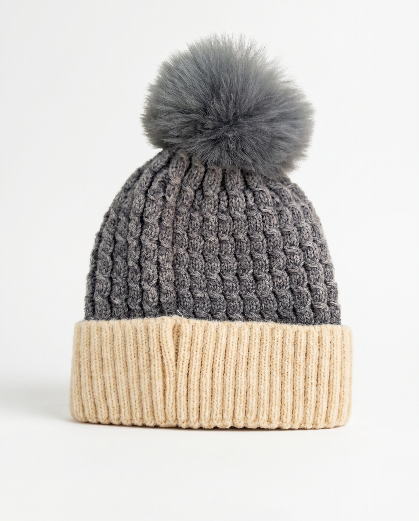 Cuffia neonato con trecce e pon pon - Beige