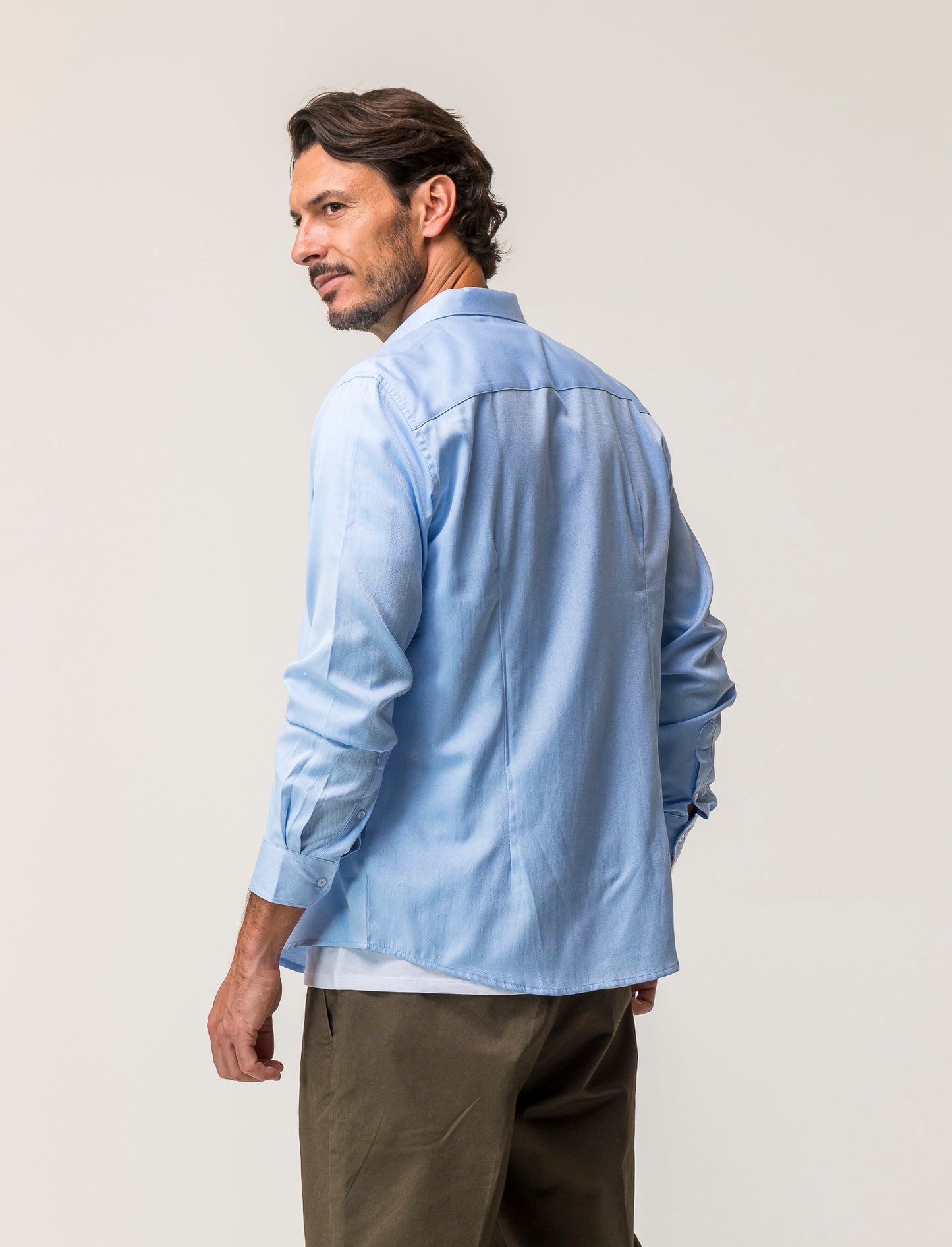 Classic Oxford Cotton Shirt with French Collar and Buttoned Cuffs - Sky blue