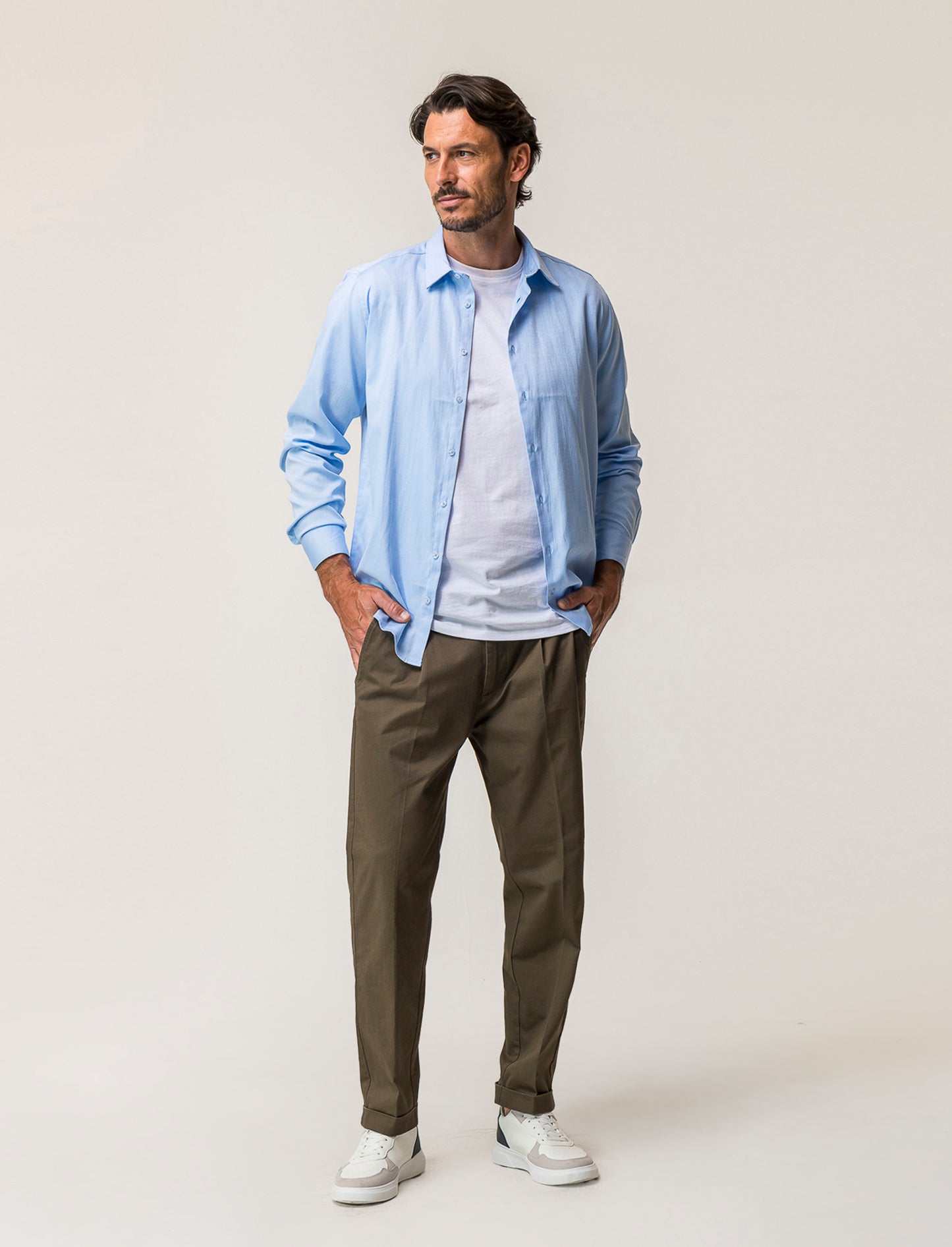 Classic Oxford Cotton Shirt with French Collar and Buttoned Cuffs - Sky blue