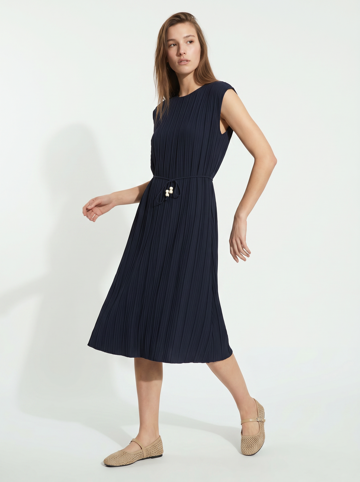 Abito midi plissé con cintura - Blu