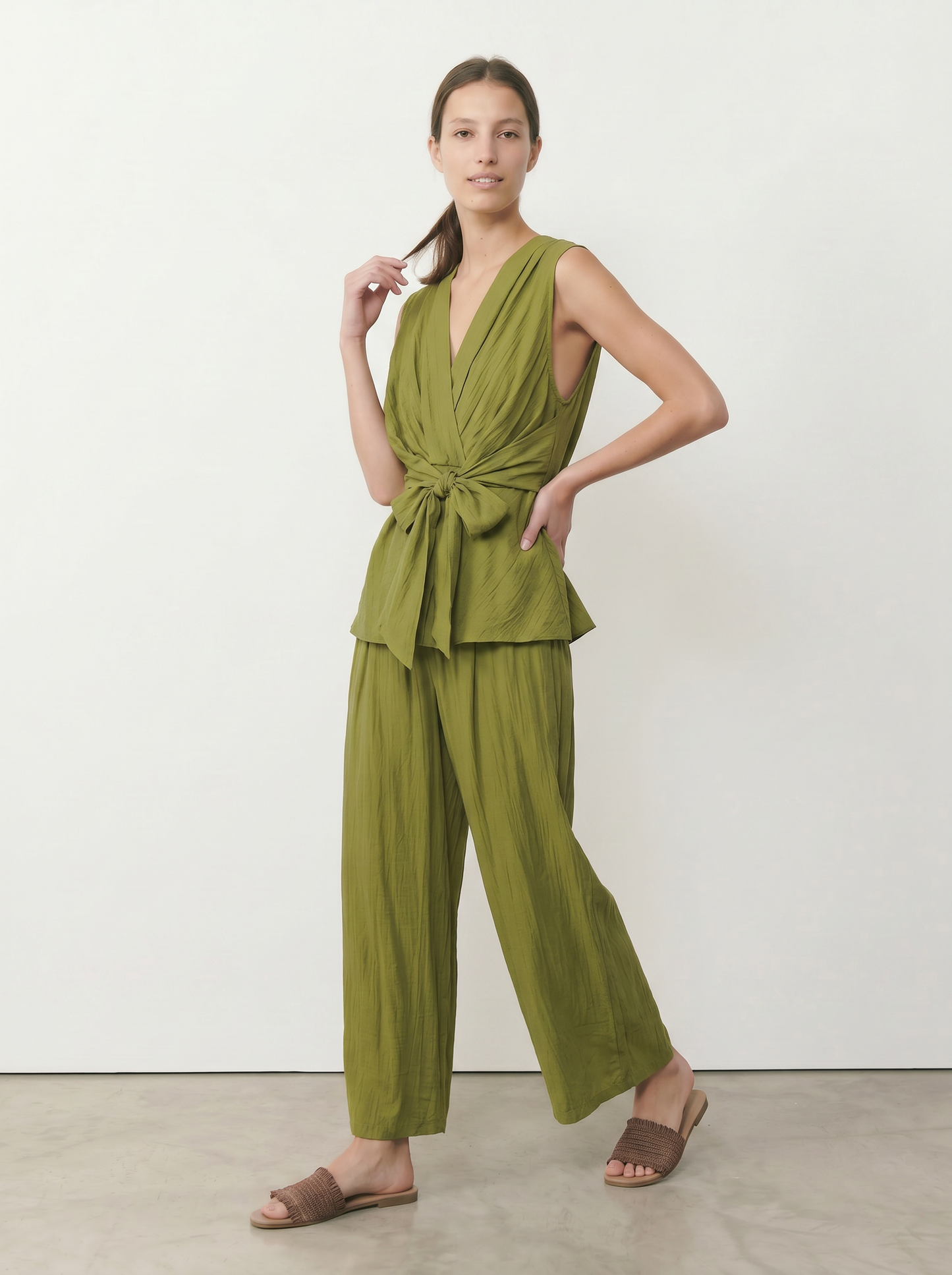 TOP GIROMANICA CON SCOLLO A V - Verde