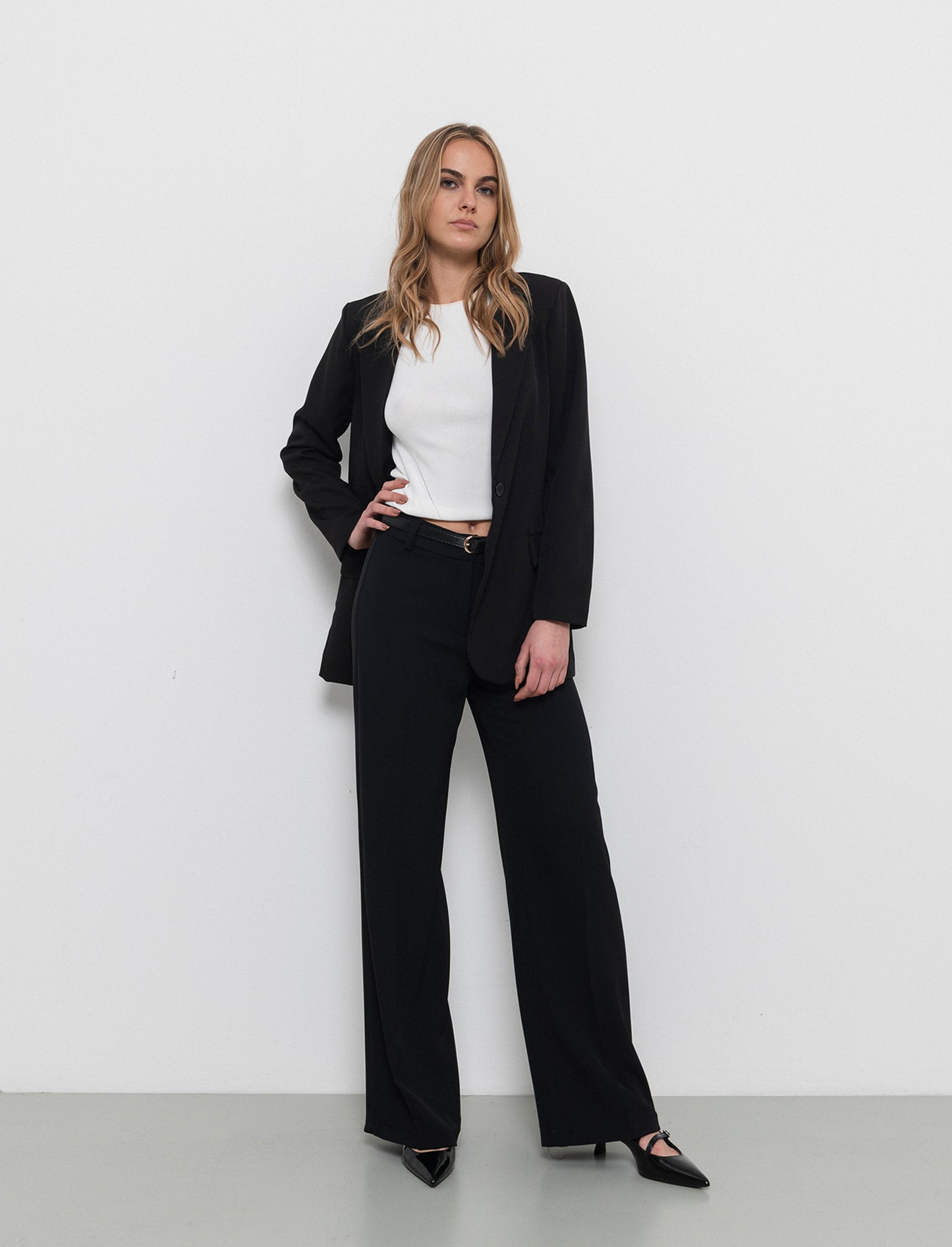 Pantalone palazzo con cintura - Nero