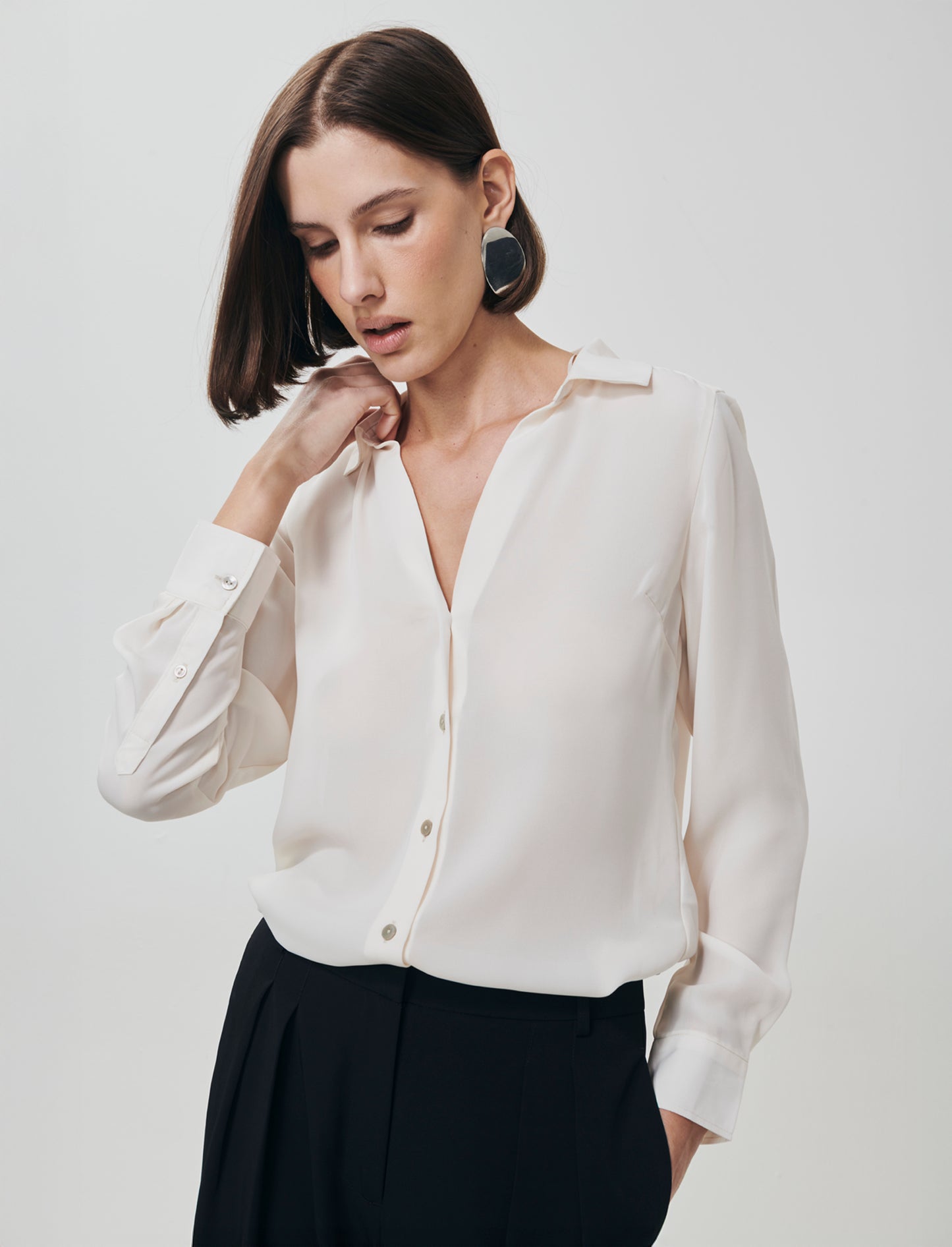 Camicia con Spacchi e Manica Lunga - Avorio
