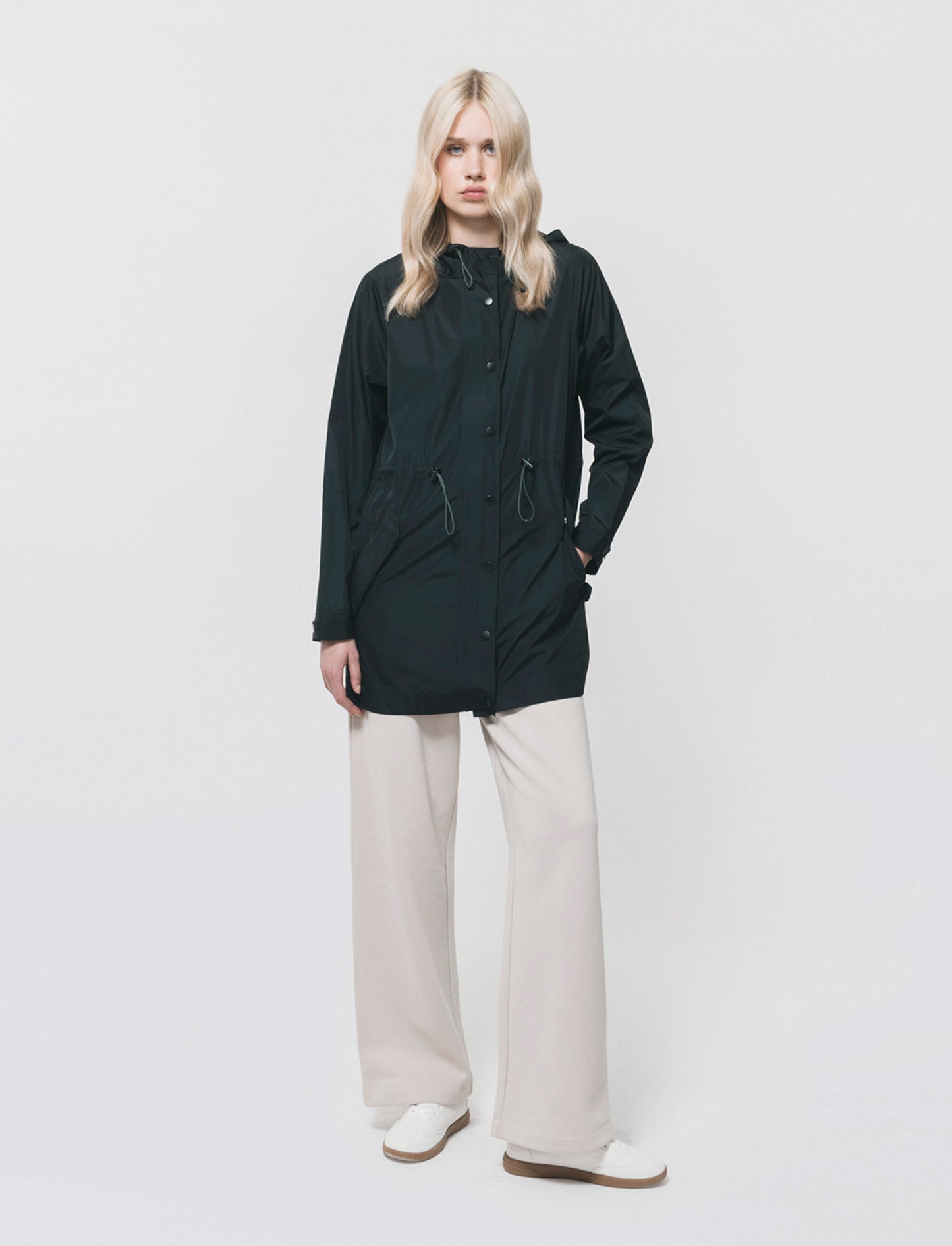 Parka Ripiegabile con Cappuccio e Zip - Nero