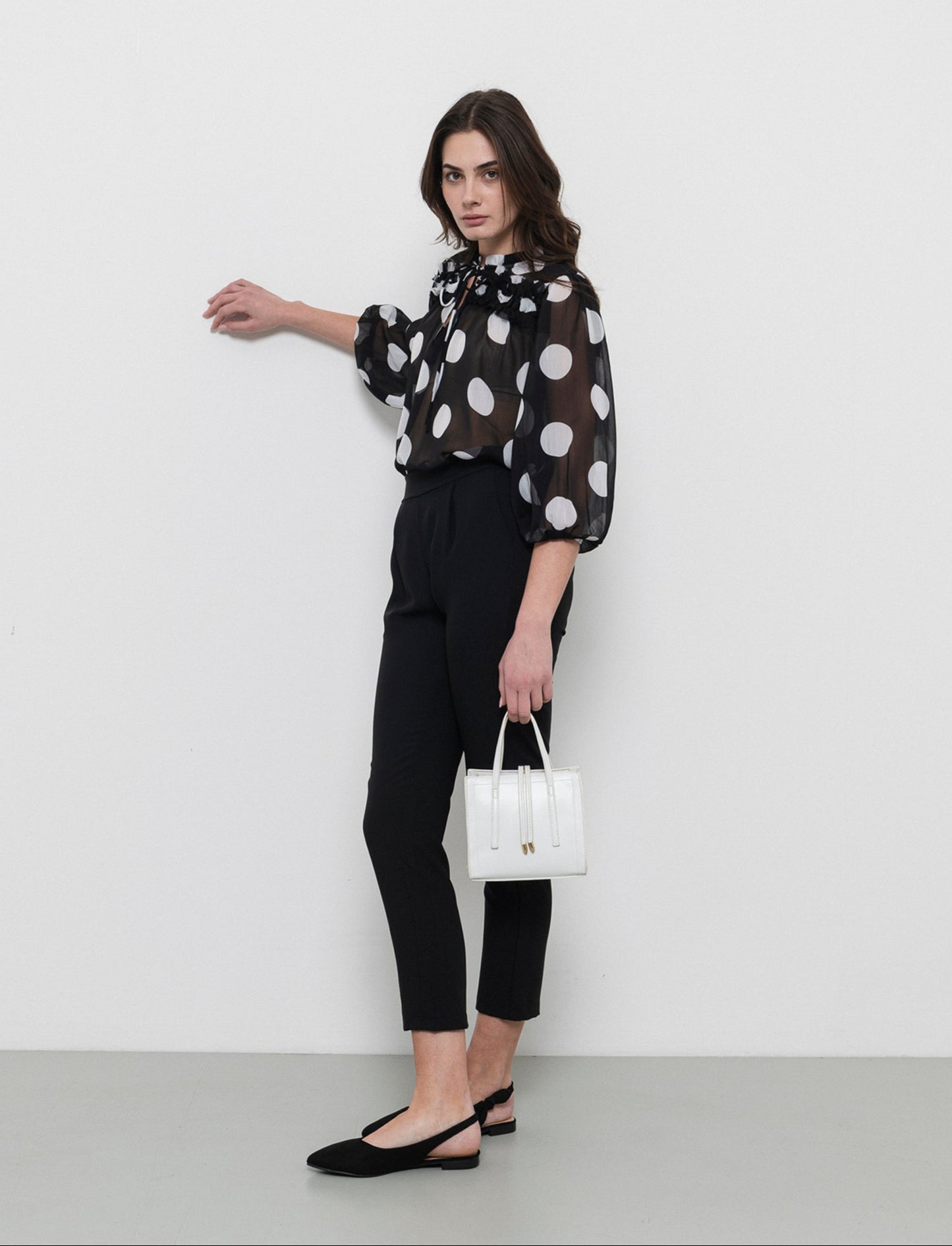 Pantalone regular fit da donna - Nero