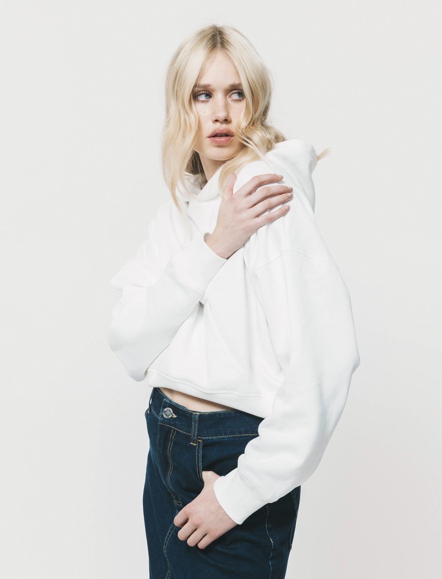 CROP HOODIE WITH KANGAROO POCKET - Beige