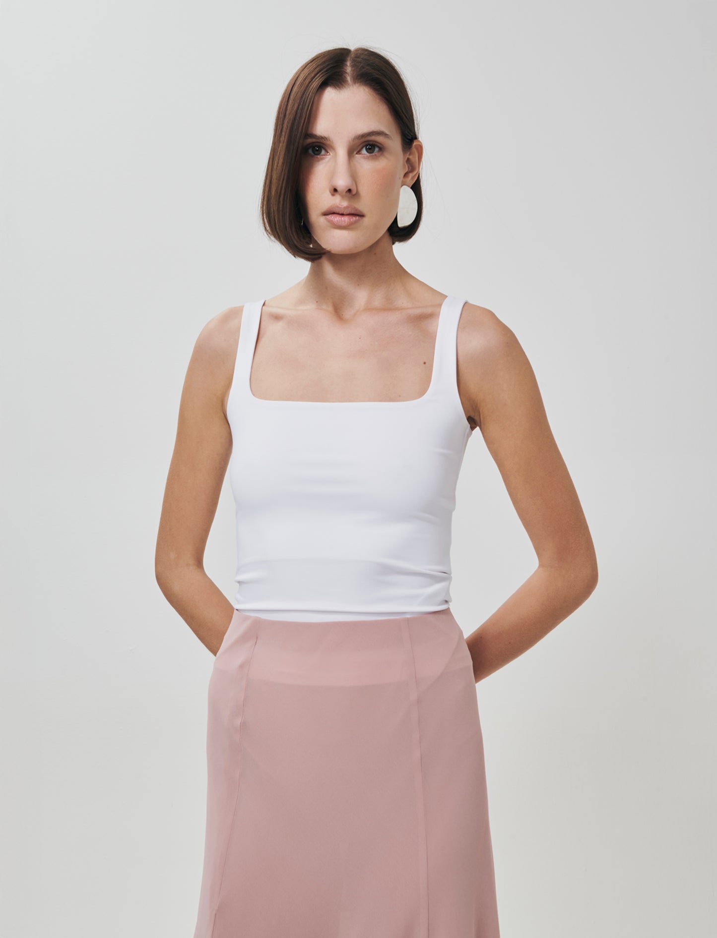 Top con spallina larga e scollo V cut-out - Bianco latte