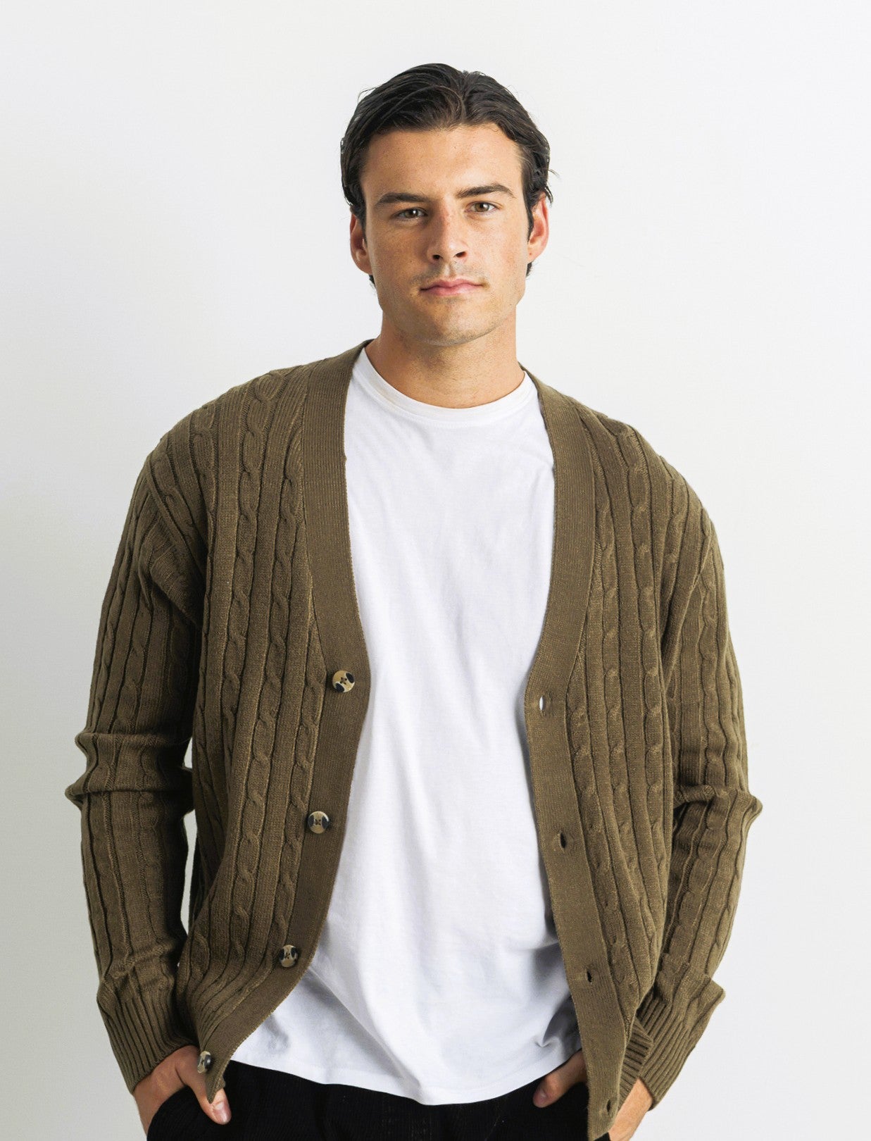 MAGLIA CARDIGAN A TRECCE: - Grigio fango