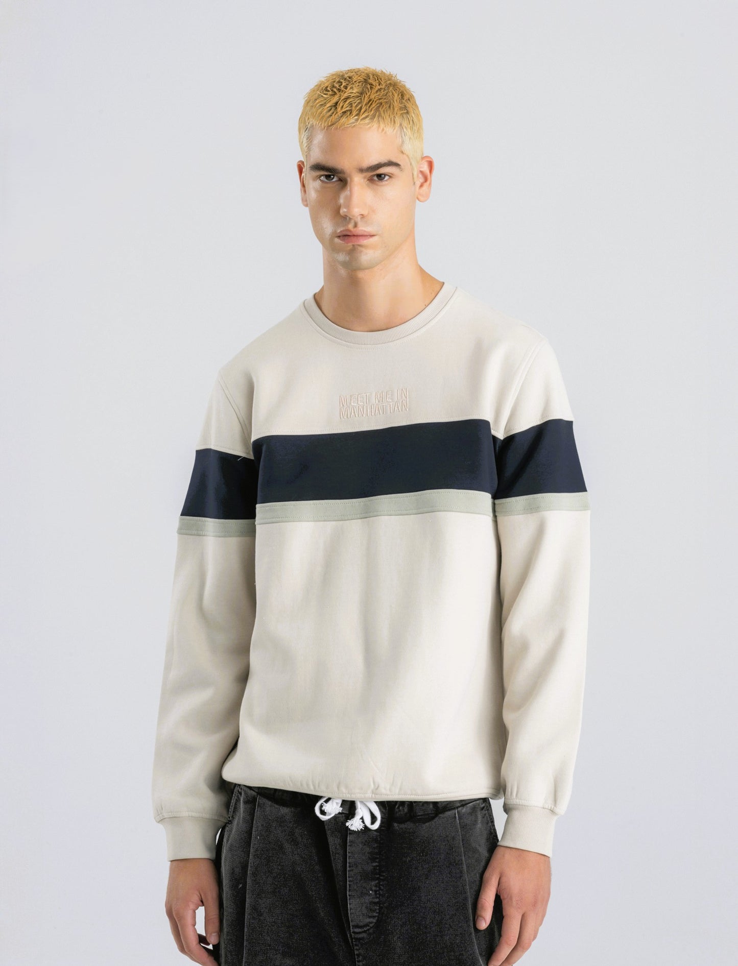 FELPA CON RICAMO E  FASCIA CONTRASTO - Grigio ghiaccio