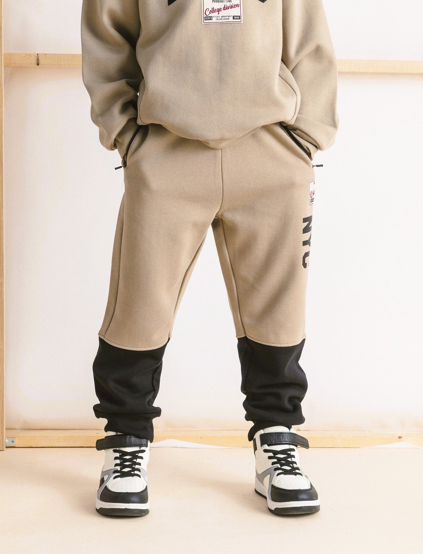 JOGGER STAMPA NYC - Grigio mastice