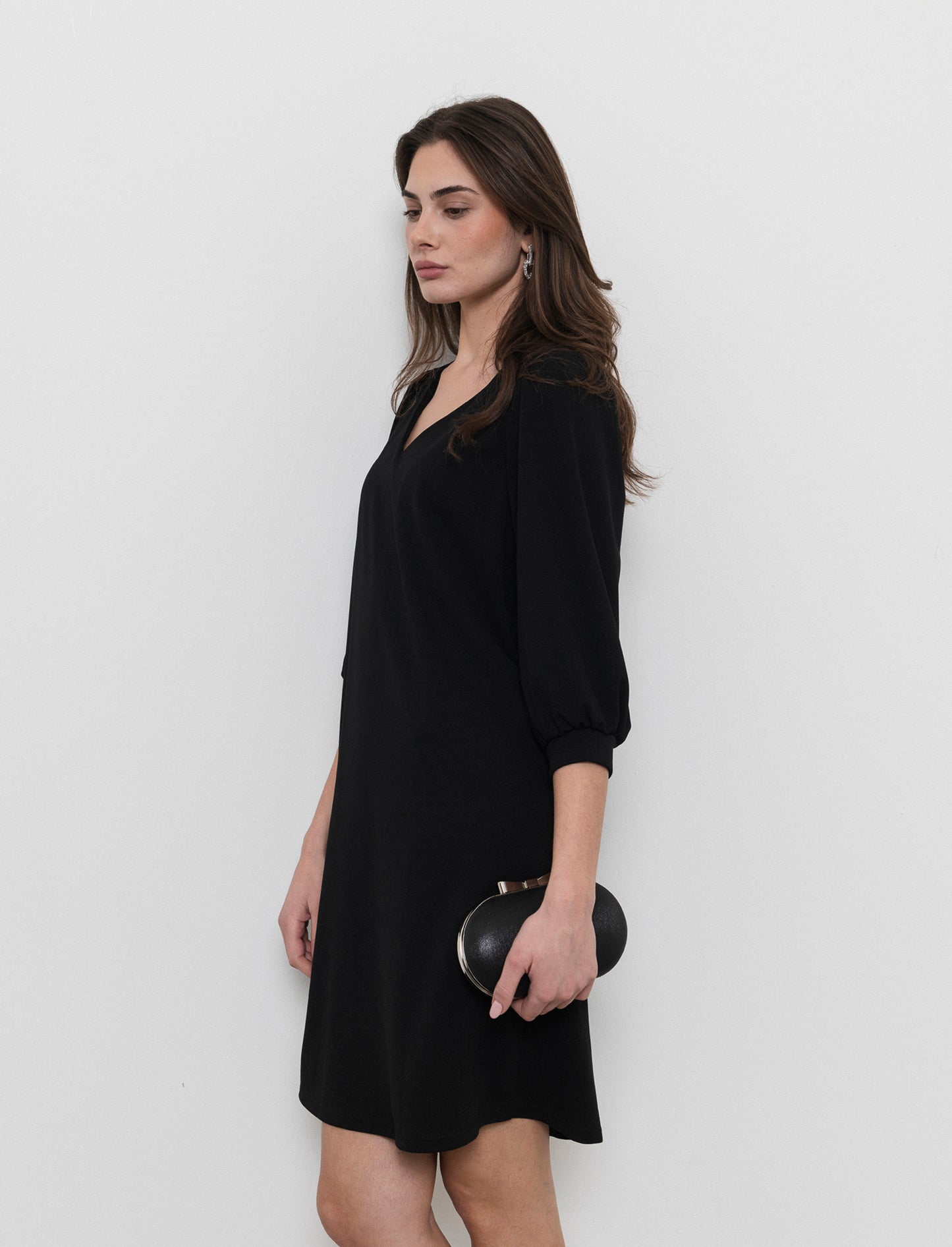 Vestito con maniche a sbuffo 3/4 e scollo a V - Nero