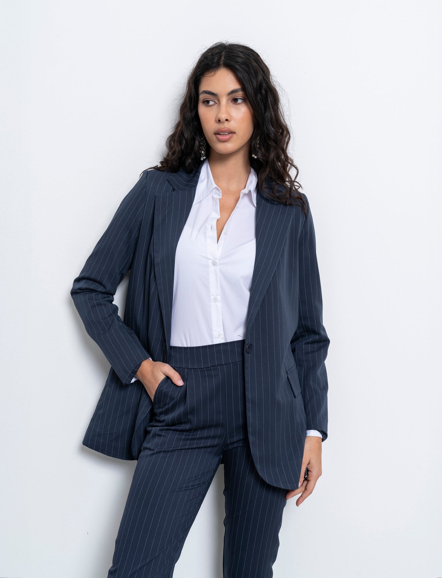 blazer in tessuto rigato con bottone sul davanti - Blu